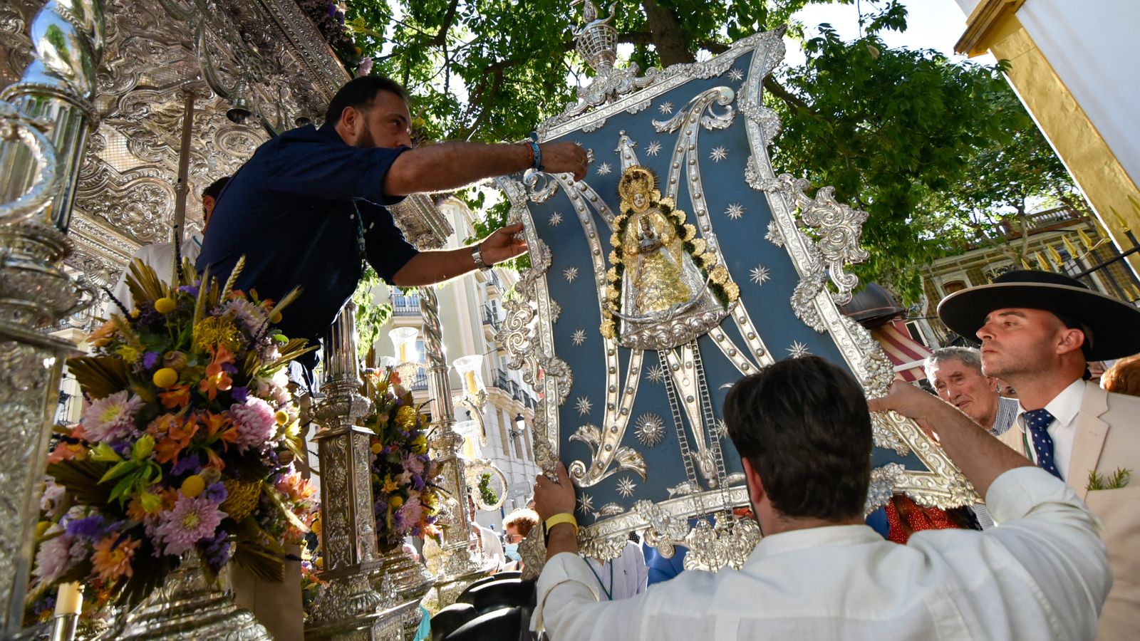 Las fotos de la Santa Misa Rociera en La Línea