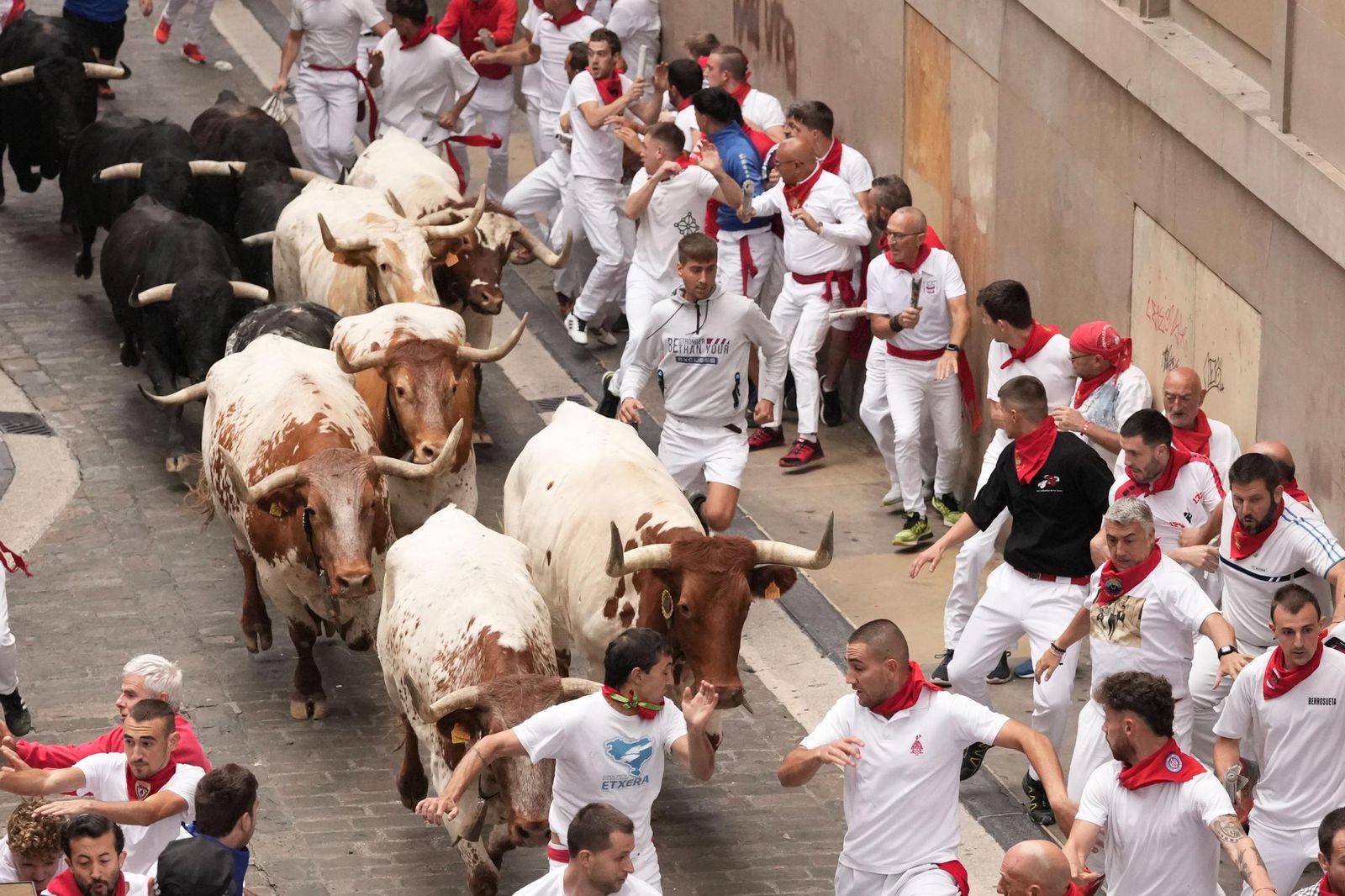 Las imágenes del encierro de los toros de Victoriano del Río en los sanfermines 2024
