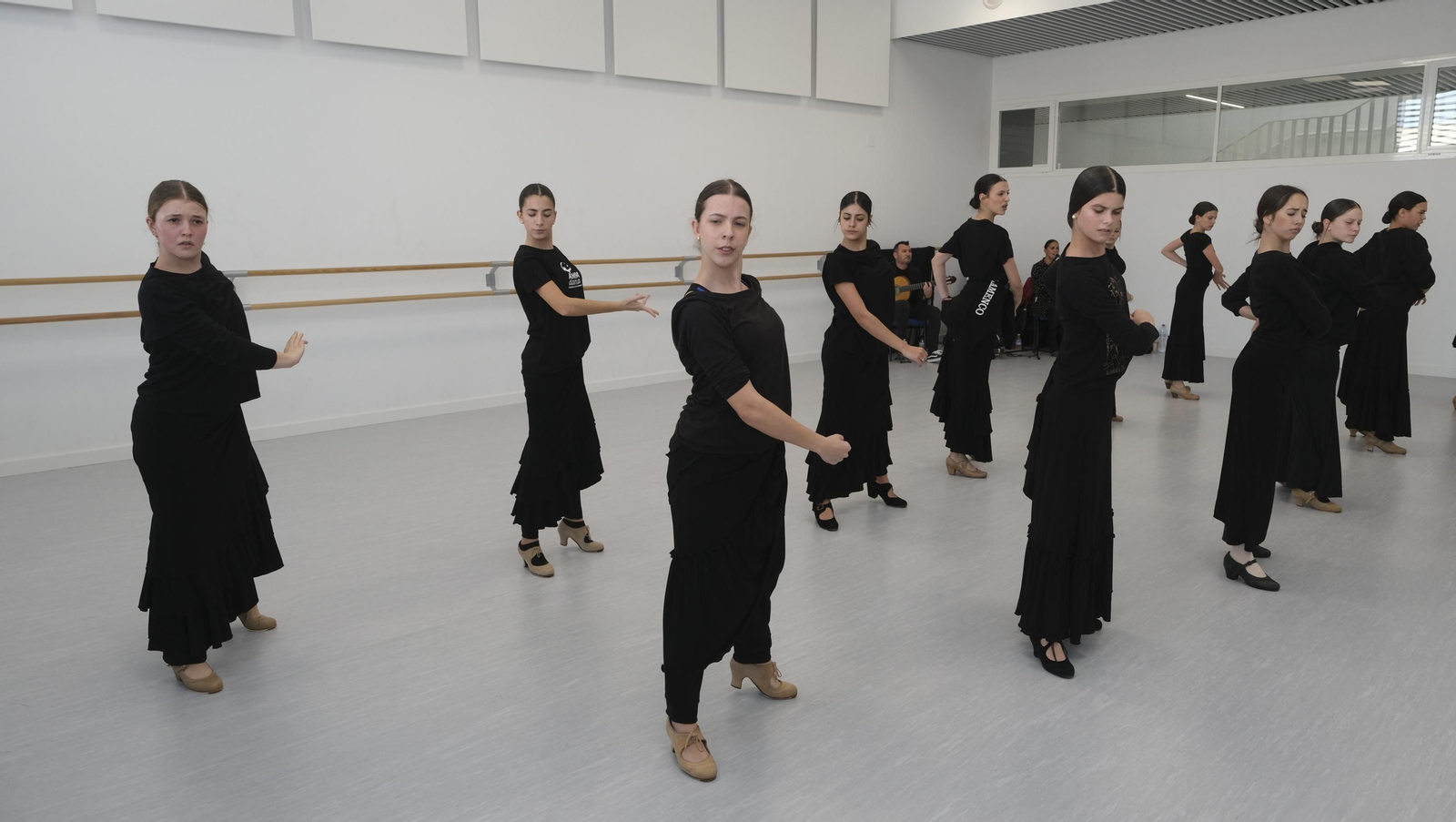 La inauguración del nuevo Conservatorio Profesional de Danza Kina Jiménez, en imágenes