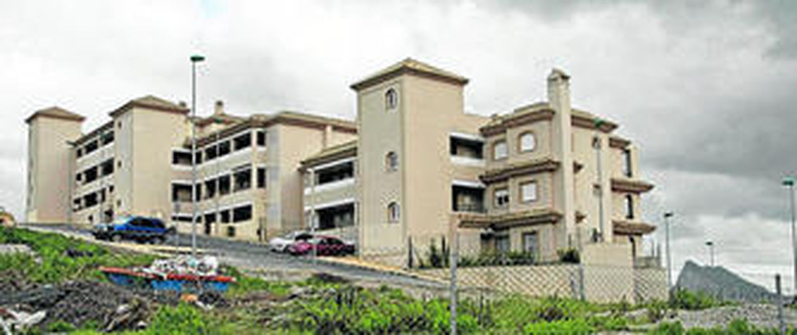 La parte trasera de la urbanización Vista Hermosa, en Santa Margarita, ayer.