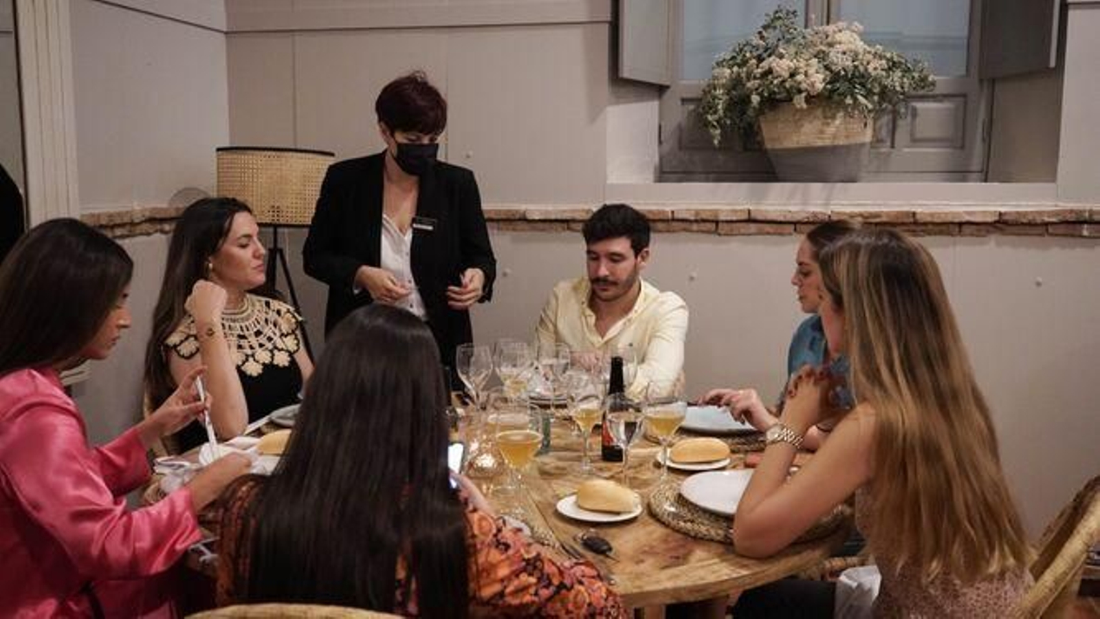 La venganza de Hisham es el primer caso que deberán resolver los comensales