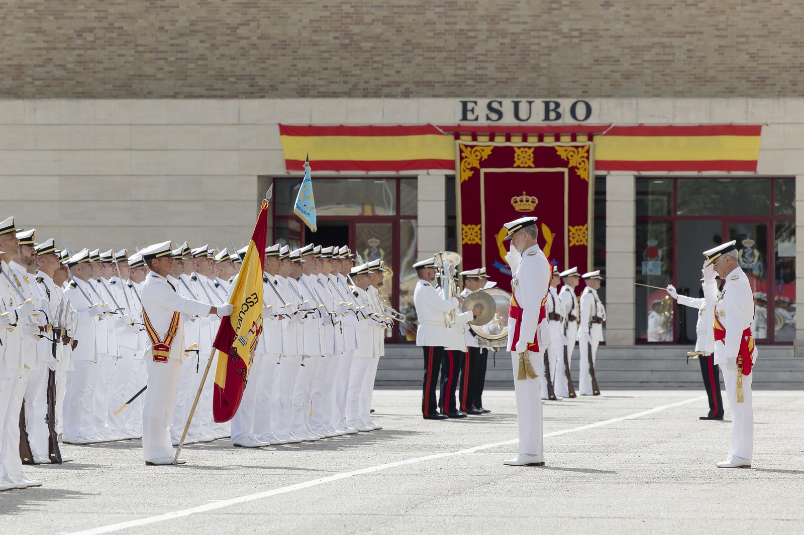 Imágenes de la entrega de los Reales Despachos presidida por  El Rey Felipe VI en San Fernando.