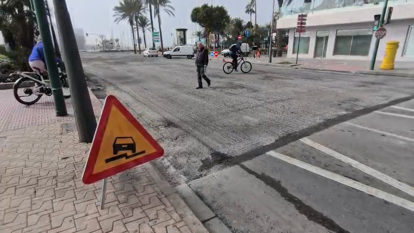 Tráfico fluido en la zona acotada de obras