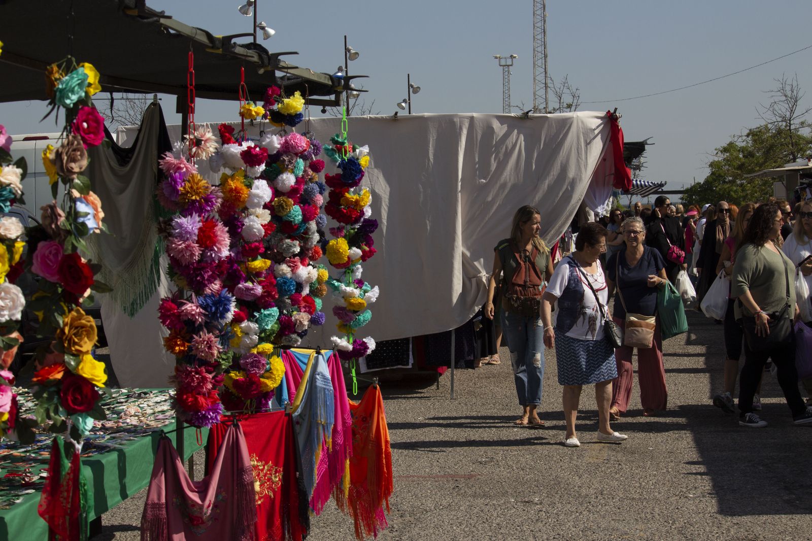 Fotos del mercadillo de Algeciras en el Llano Amarillo