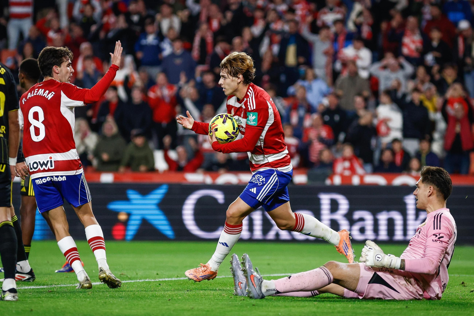 Las mejores imágenes de la victoria del Granada CF ante el Zaragoza