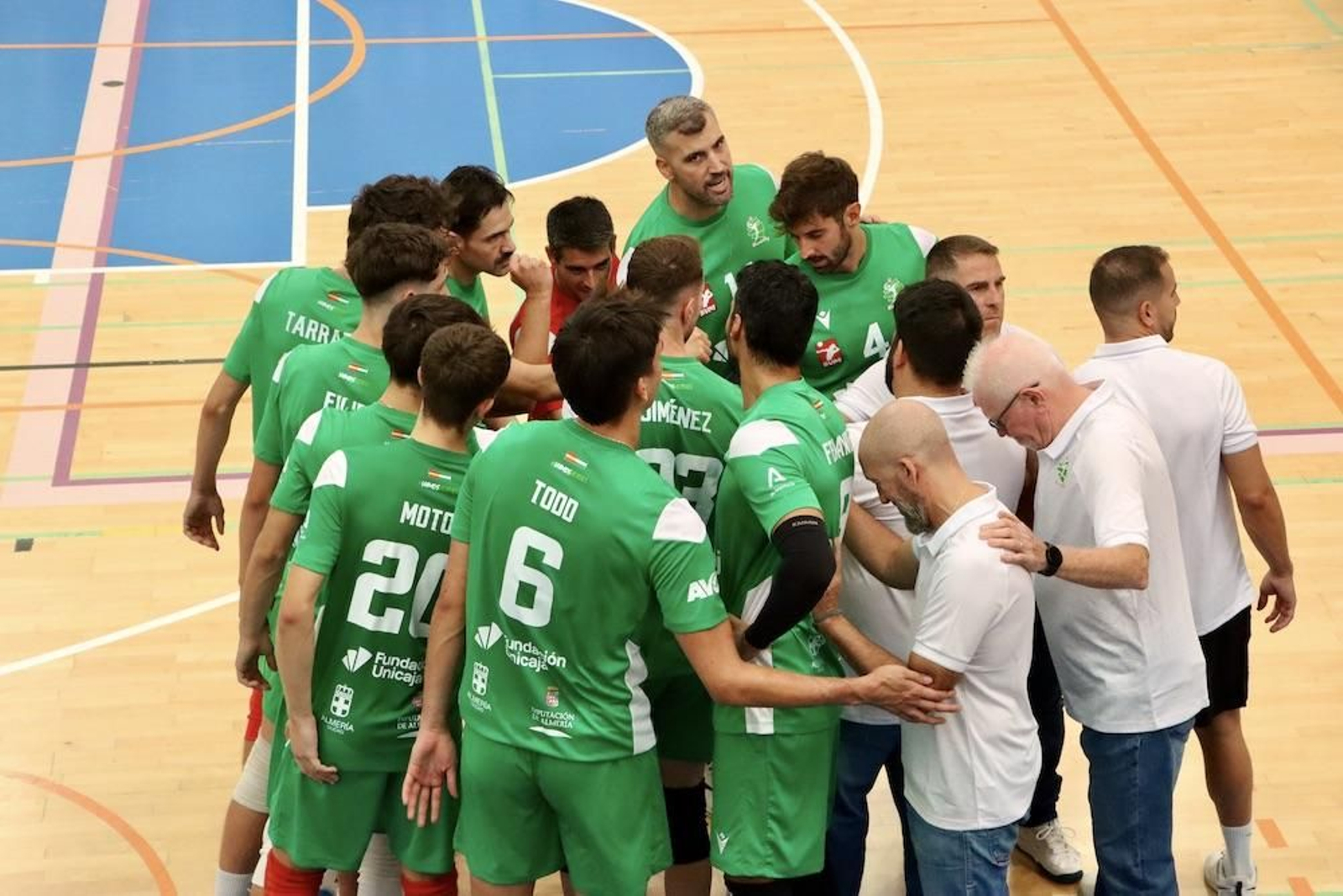 Conjura del plantel ahorrador antes de disputar uno de sus amistosos durante la presente pretemporada.