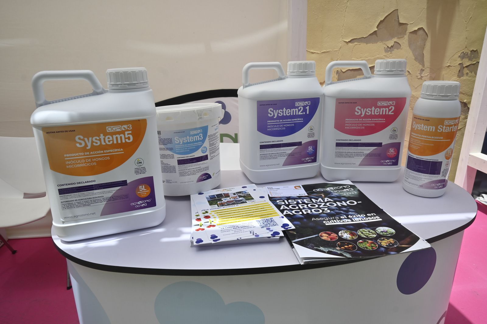 Los Stands participantes en el 8º Congreso Internacional de Frutos Rojos en Huelva