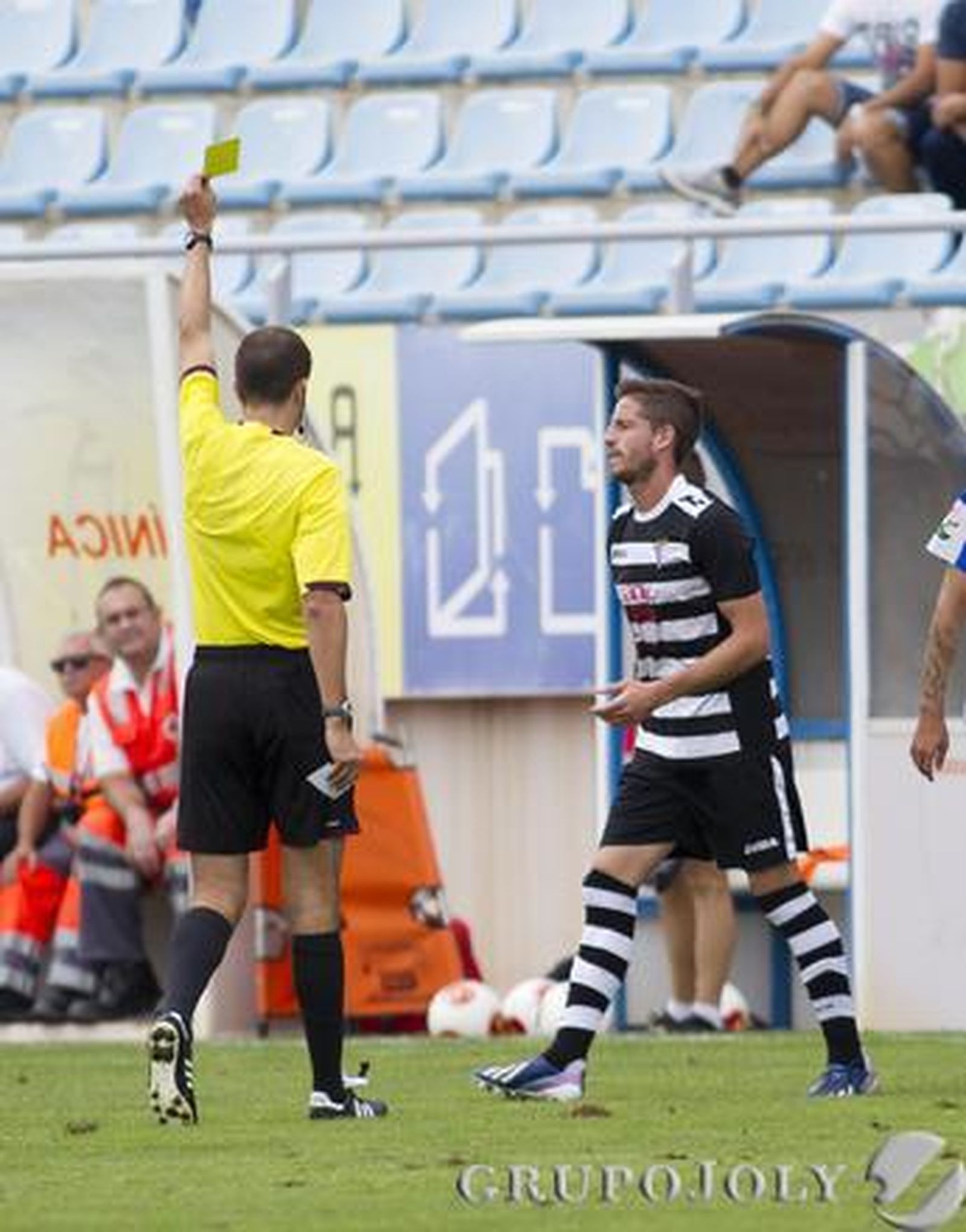 Carrillo es destituido tras la derrota de los azulinos (4-0) en Lorca

Foto: LOF (Pascu Mendez)