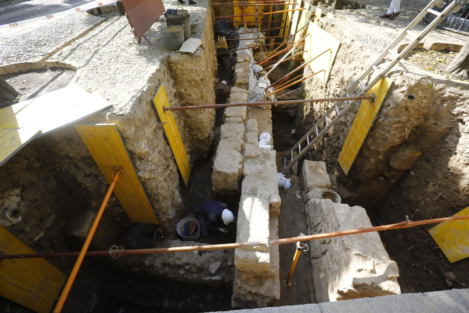 Las imágenes de las catas arqueológicas en la Mezquita - Catedral de Córdoba