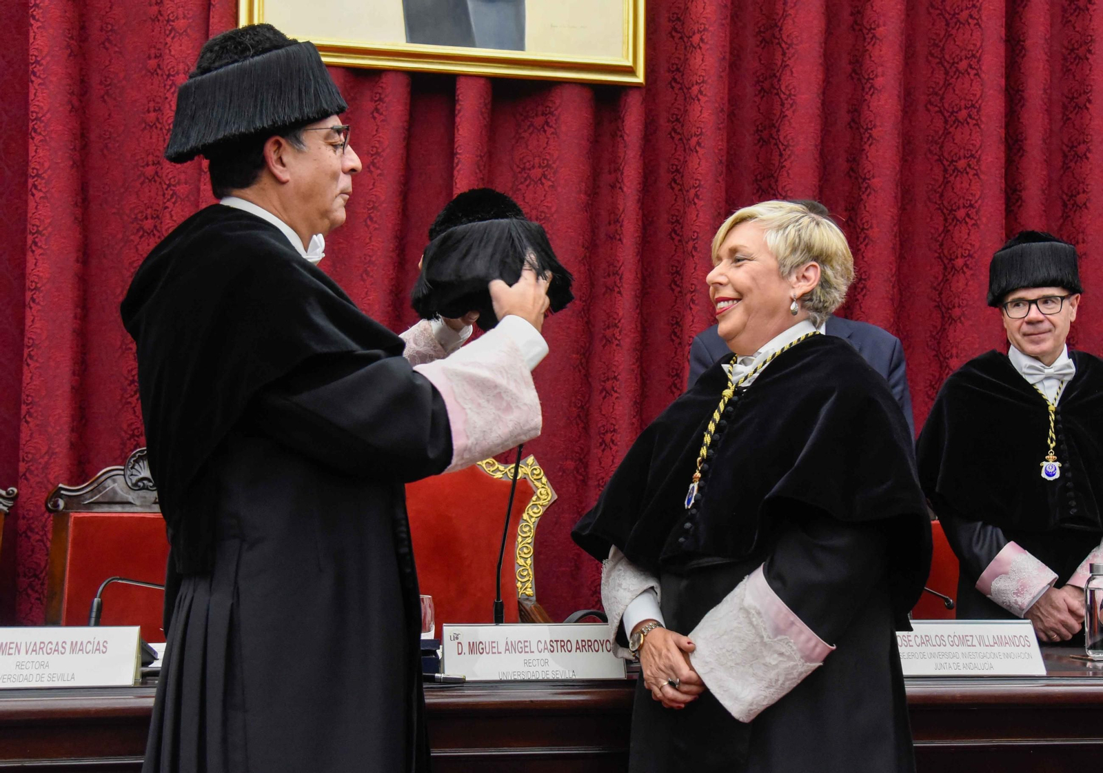 Acto de investidura de la nueva rectora de la US, Carmen Vargas