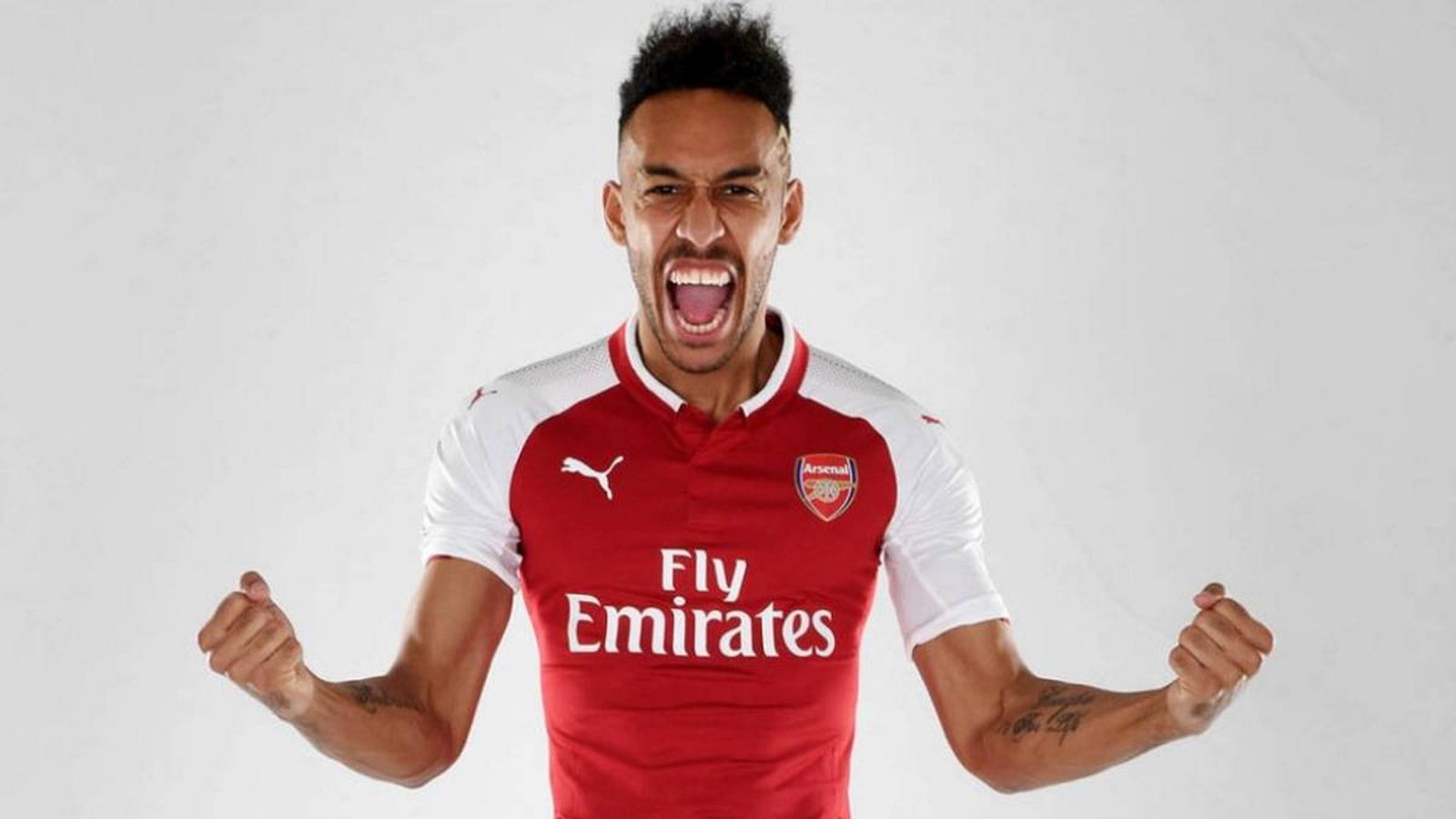Aubameyang  con la camiseta del Arsenal