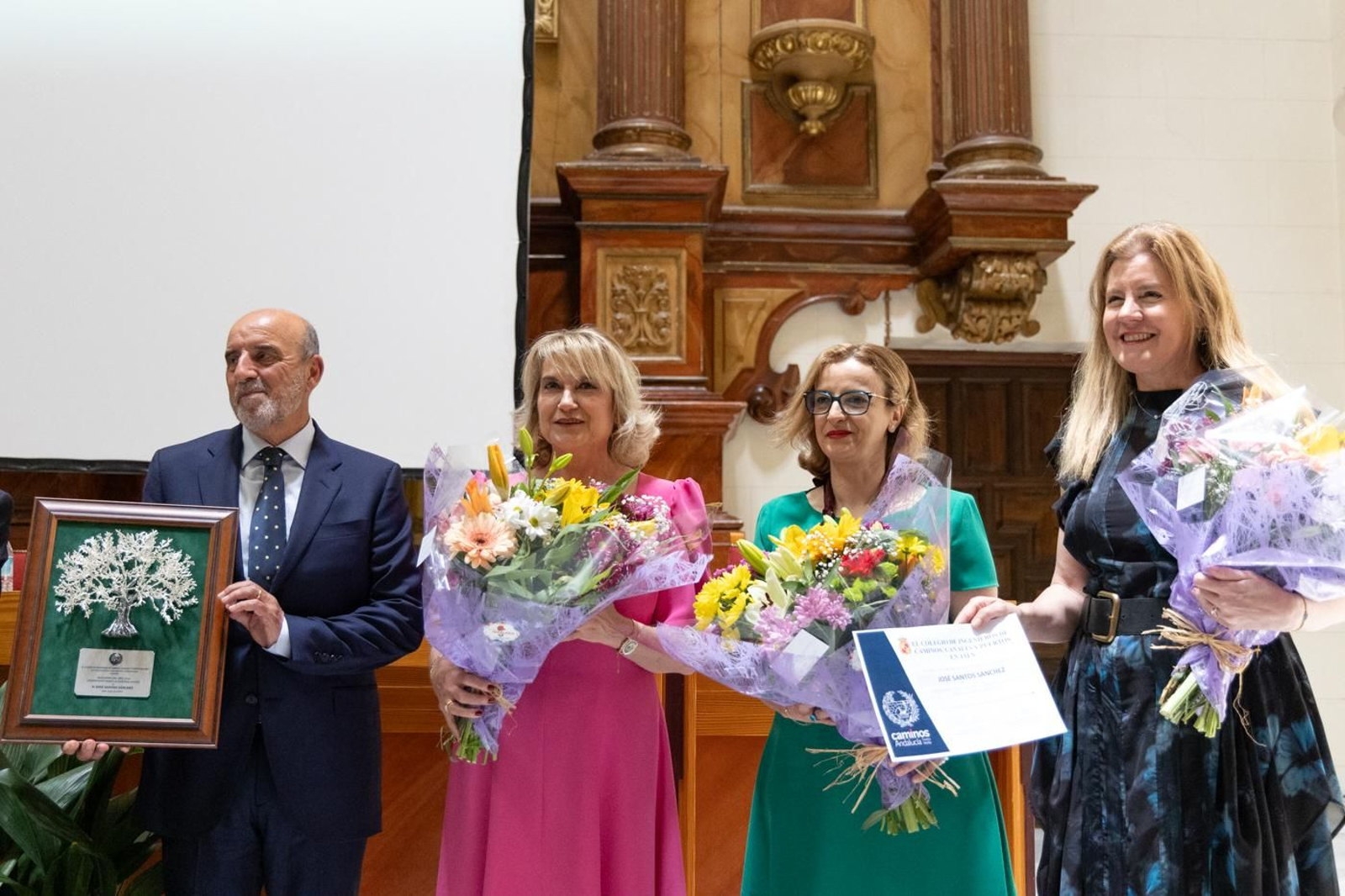 La entrega del premio Ingeniero del Año en Jaén a José Santos Sánchez, en imágenes.