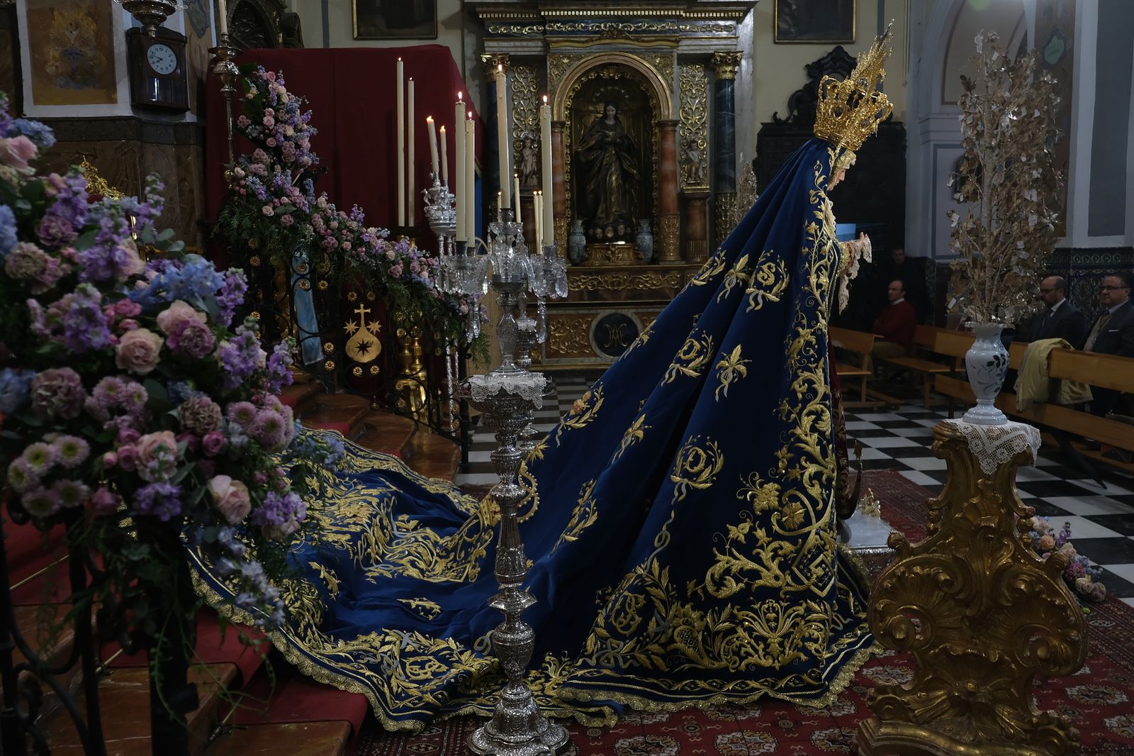 Las imágenes de la veneración a la Virgen de la Salud del Santo Ángel