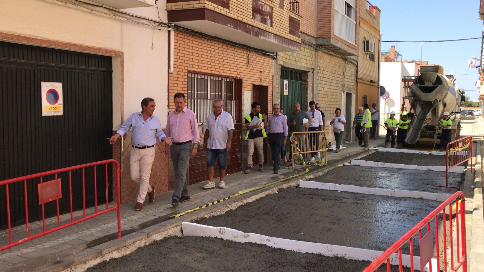 Espadas recorre las calles de Palmete.