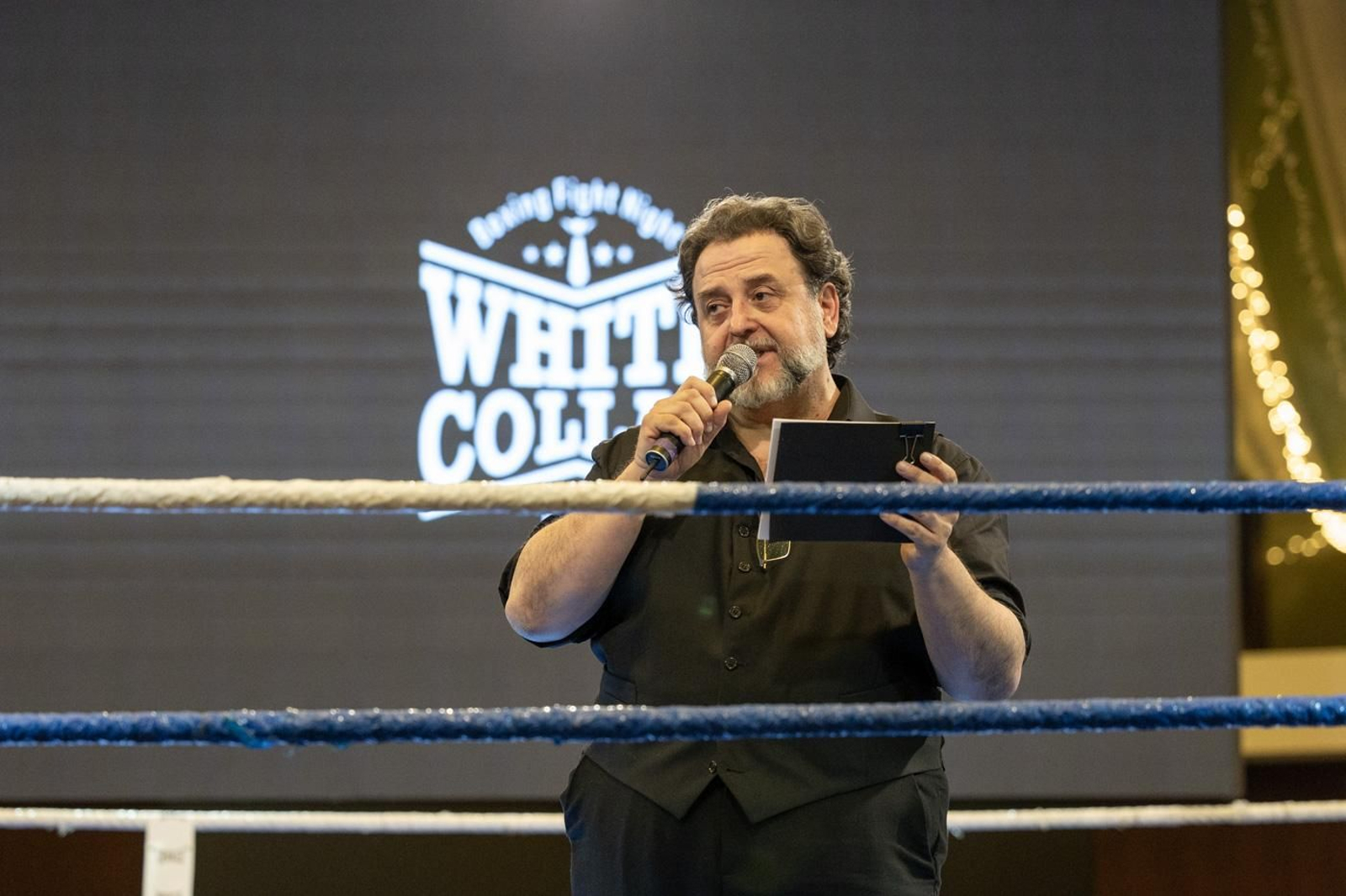 El boxeo solidario de la VI velada White Collar Boxing cautiva al público de Jaén