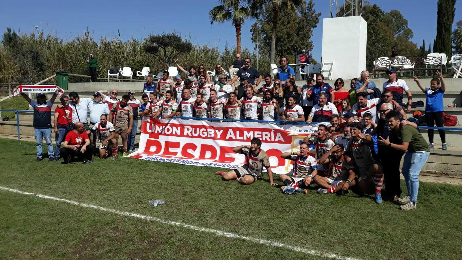 Foto de grupo de la expedición almeriense tras finalizar el choque.