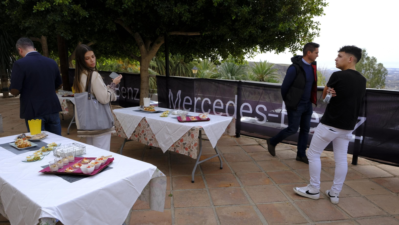 imágenes de la presentación de los nuevos Mercedes-Benz eléctricos, en SAVERES Huércal de Almería