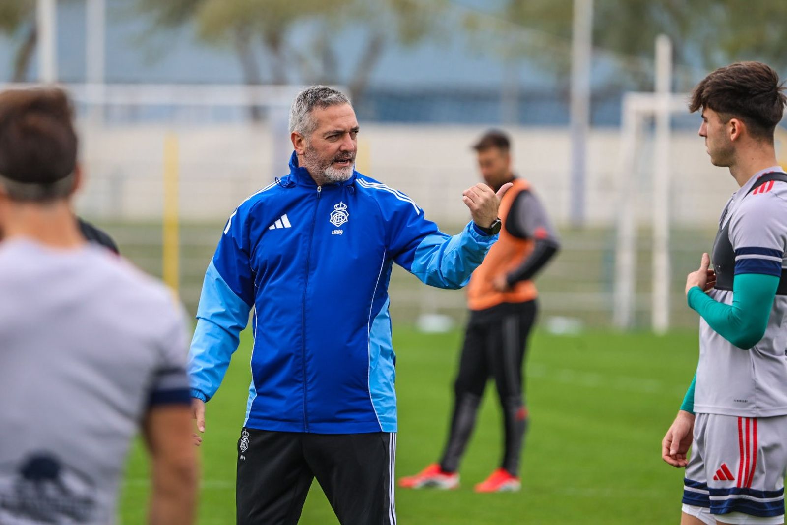 Entrenamiento del Recre en la Ciudad Deportiva.