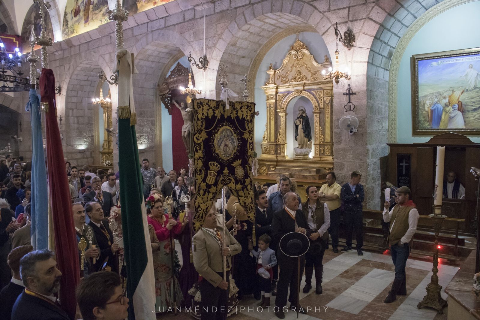 Romeros jerezanos ante la Virgen de la Cabeza