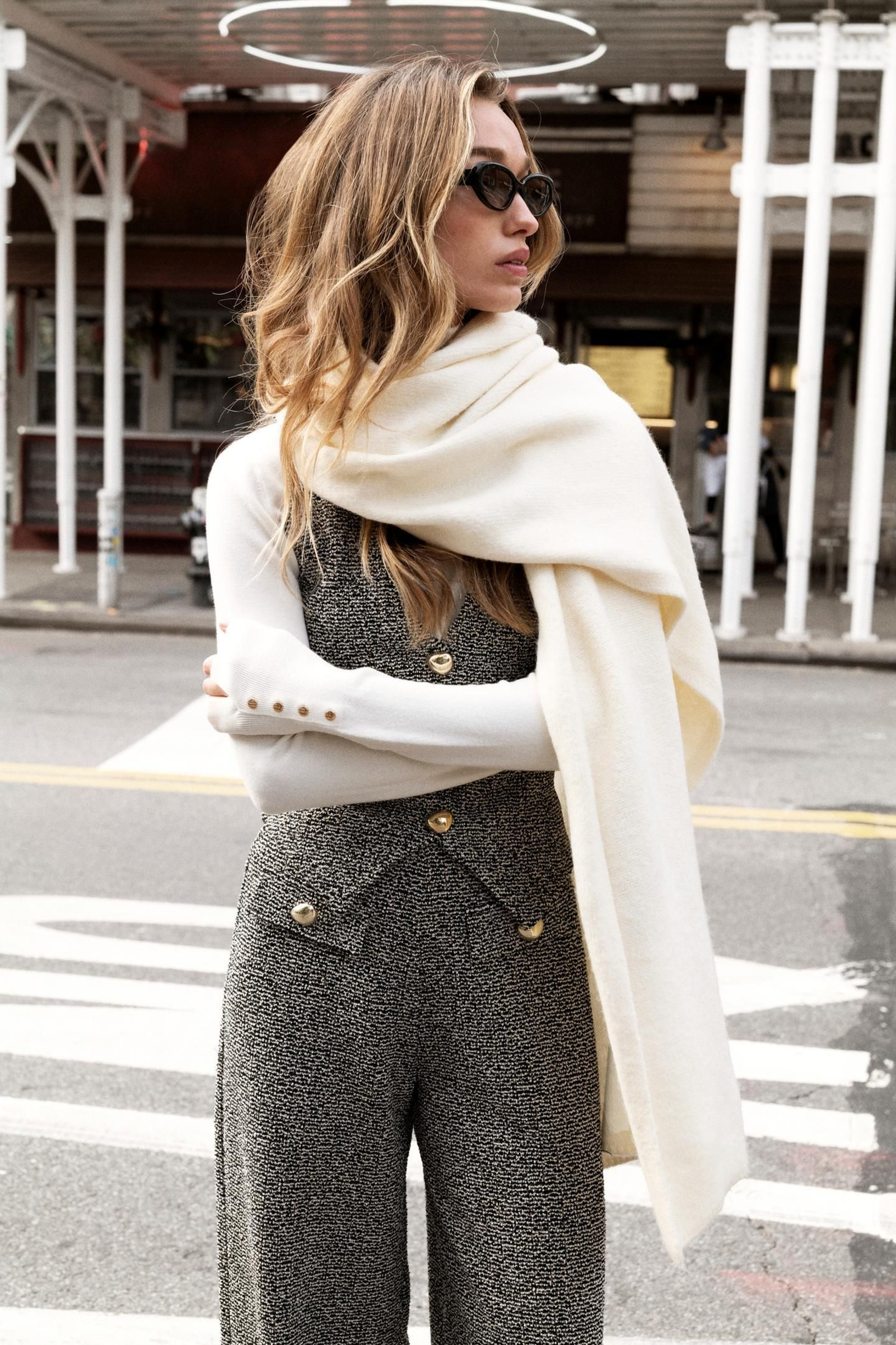 Pantalones de vestir de Zara.