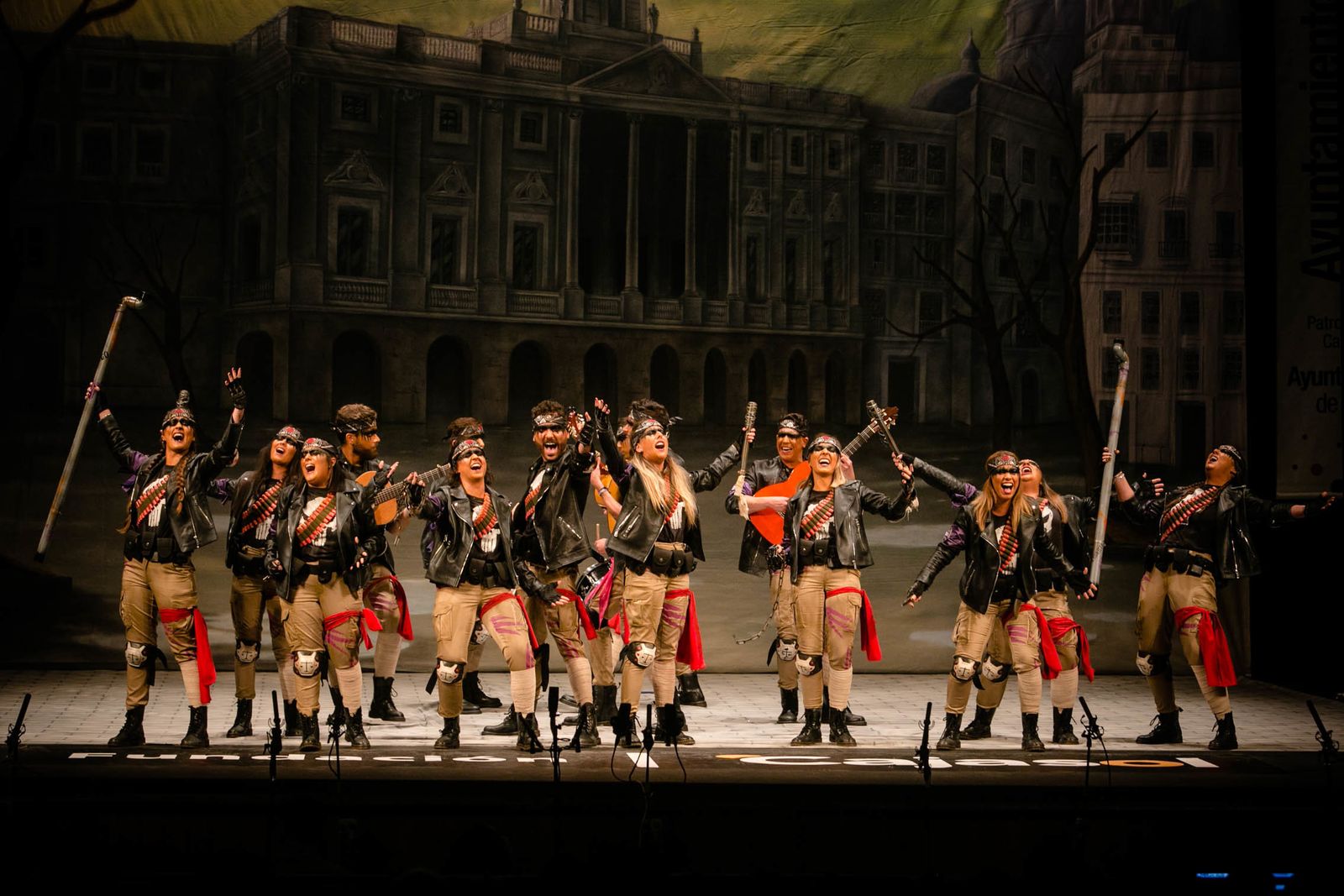 Actuación de la comparsa "La castigadora"