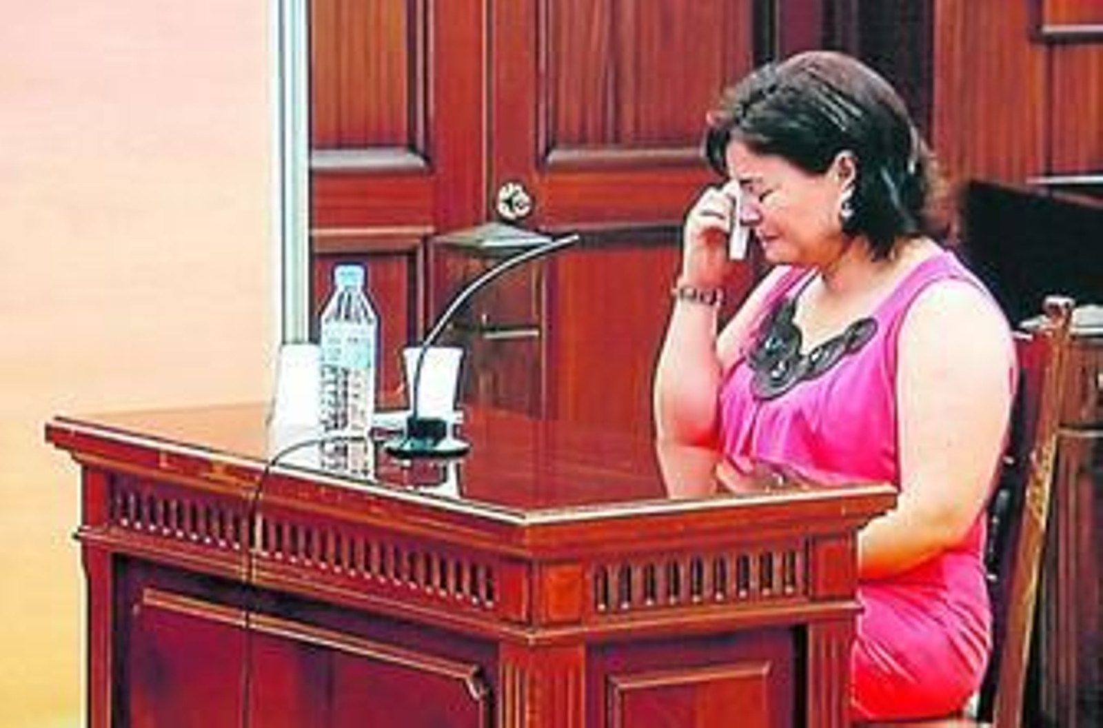 Ruth Ortiz, emocionada, ayer durante su declaración ante el Tribunal Popular.