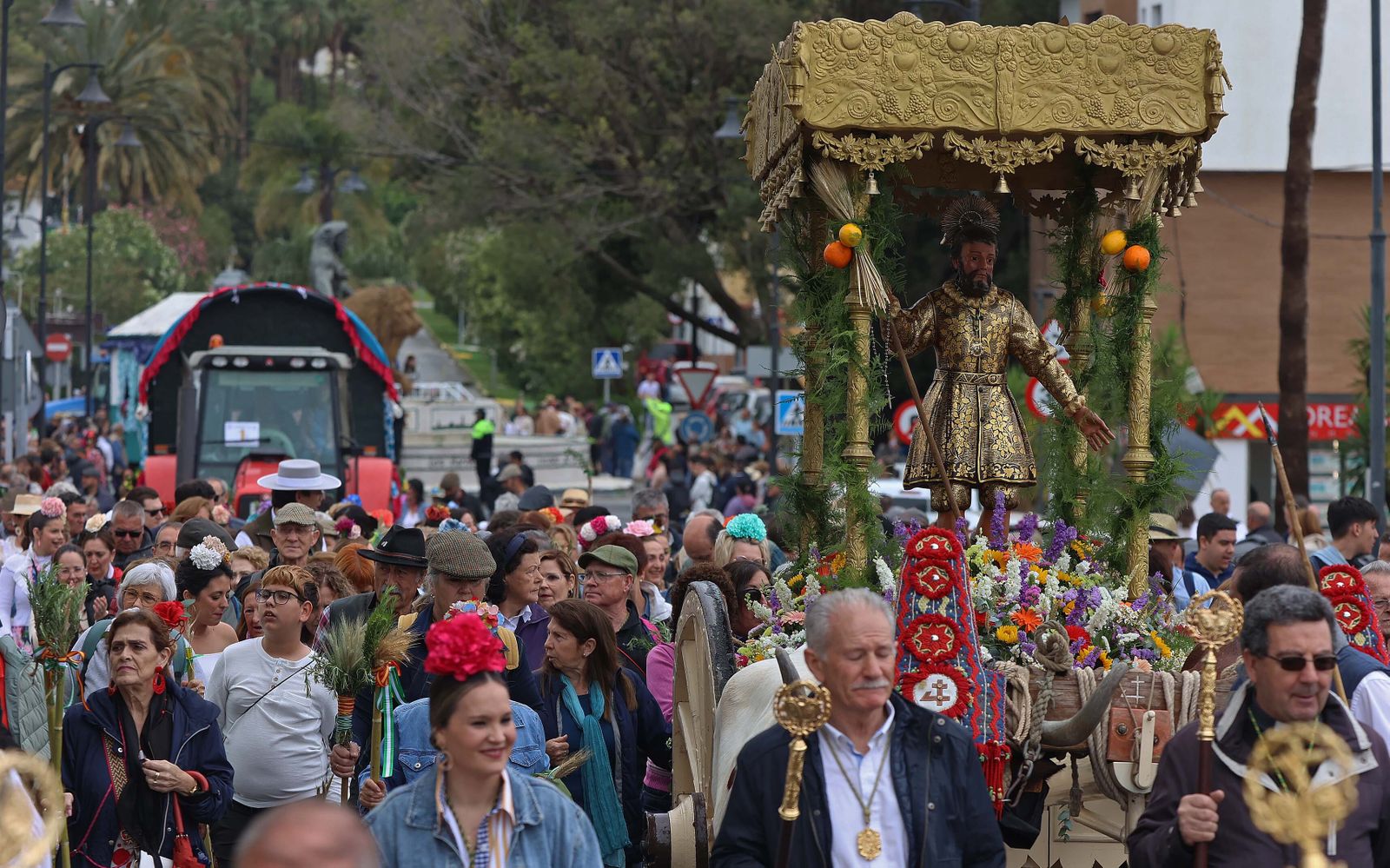 Búscate en las fotos del sábado en la romería de Los Barrios