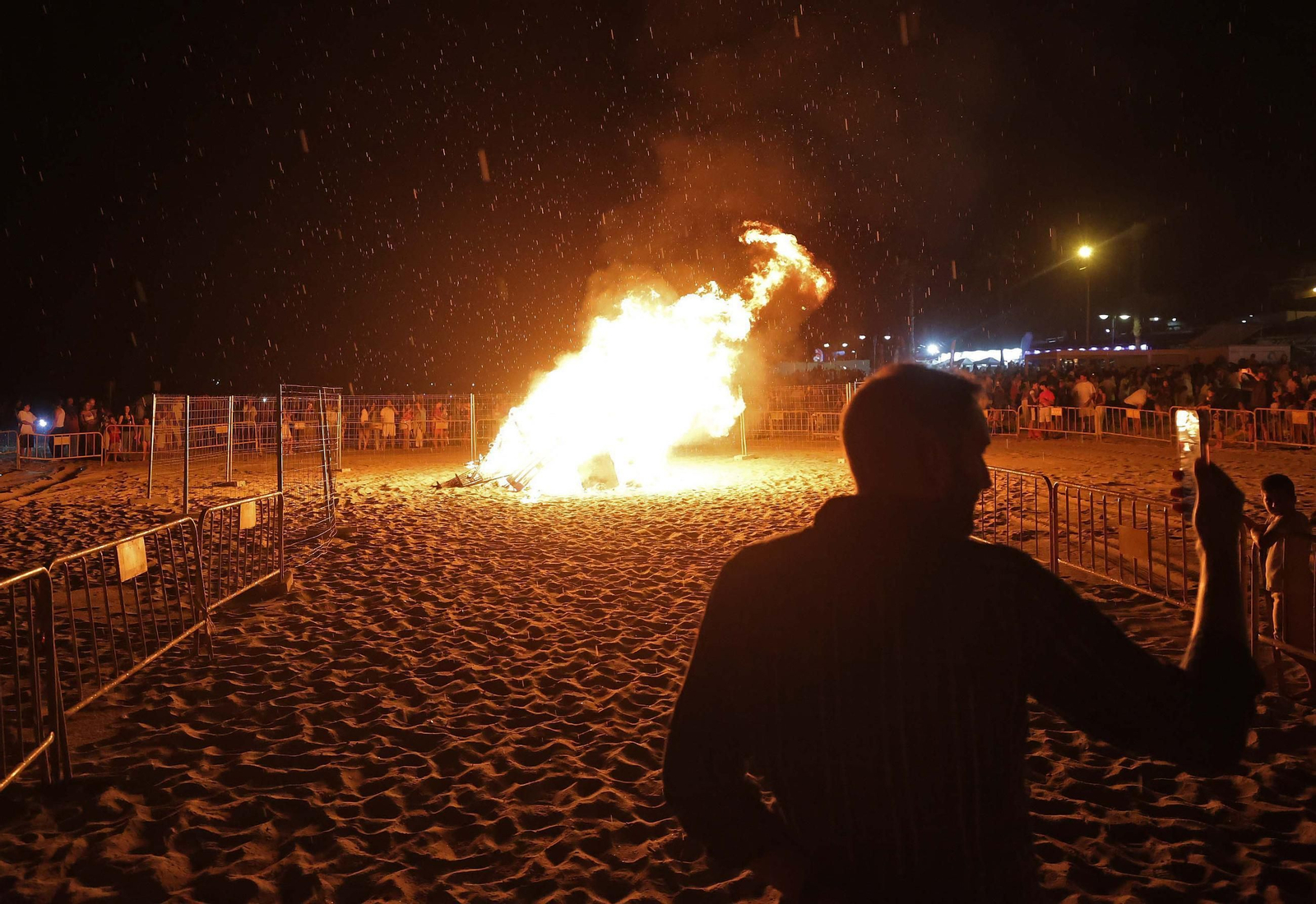 Fotos de la noche de San Juan en la playa de Getares de Algeciras