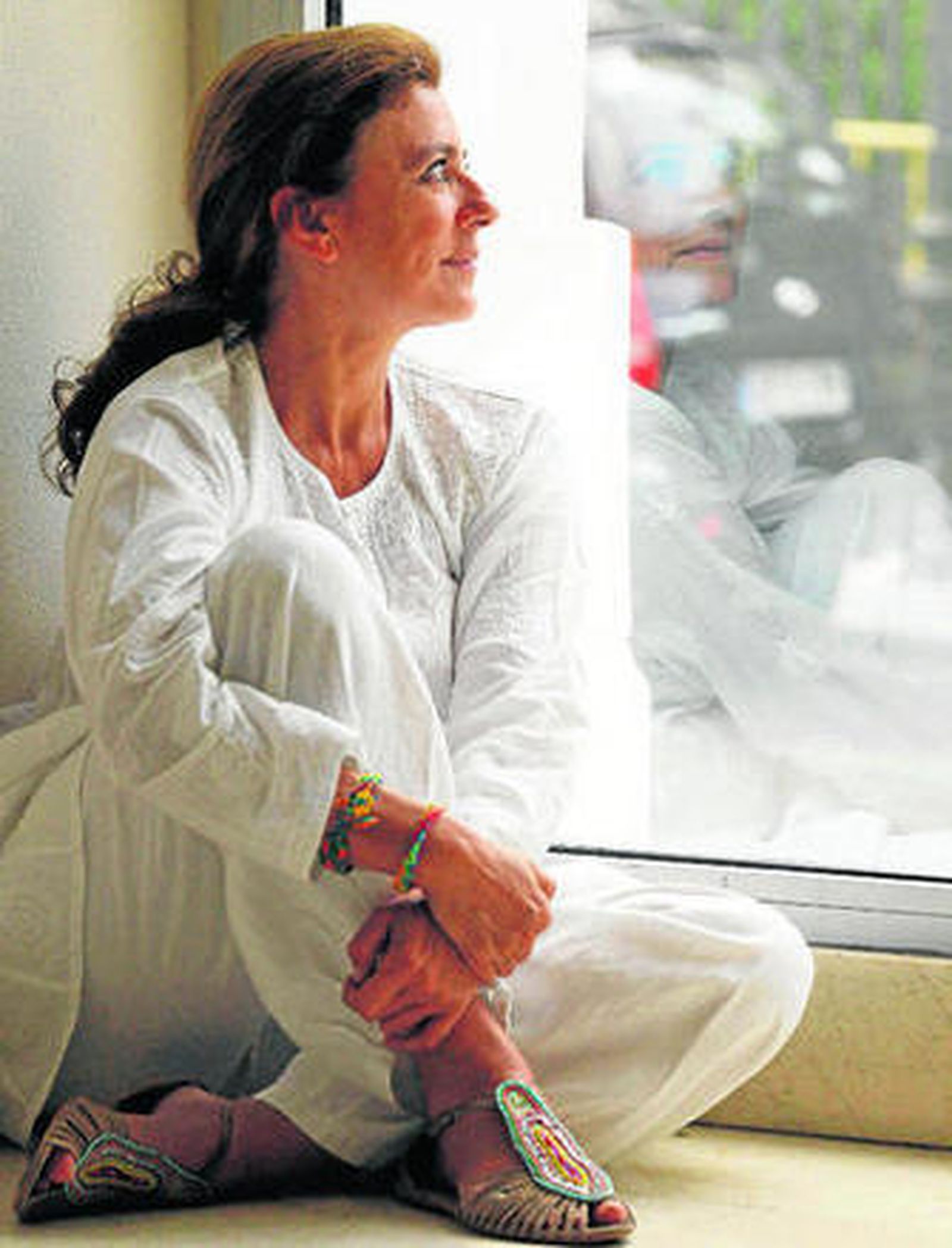 Ángeles Caso, que en 2009 ganó el premio Planeta, reaparece con 'Donde se alzan los tronos'.