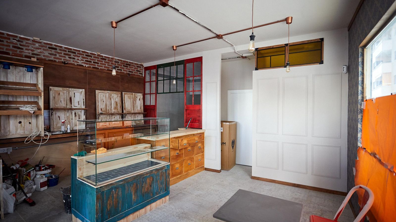 El interior del local apuesta por un diseño muy británico. El interior del local apuesta por un diseño muy británico.