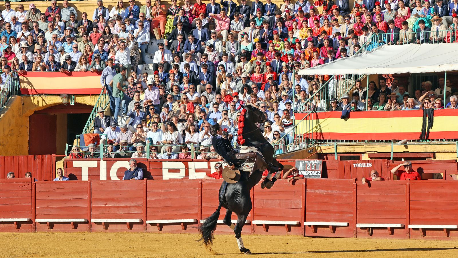Andy Cartagena, Diego Ventura y Lea Vicens en la corrida de rejones de la Feria de Jerez 2024