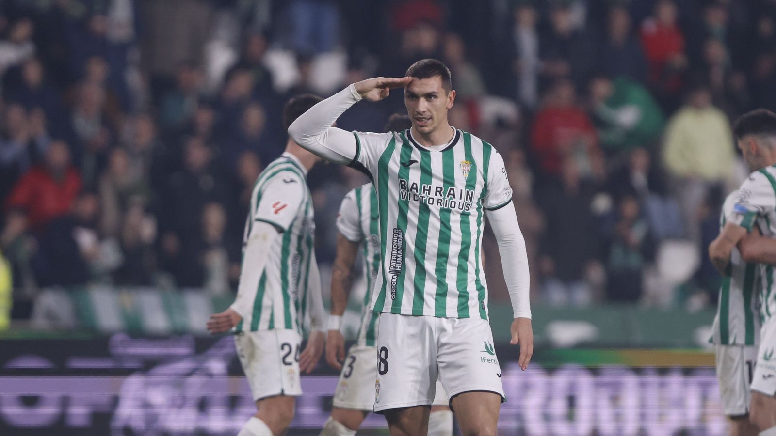 Adri Fuentes celebra un gol con el Córdoba CF.