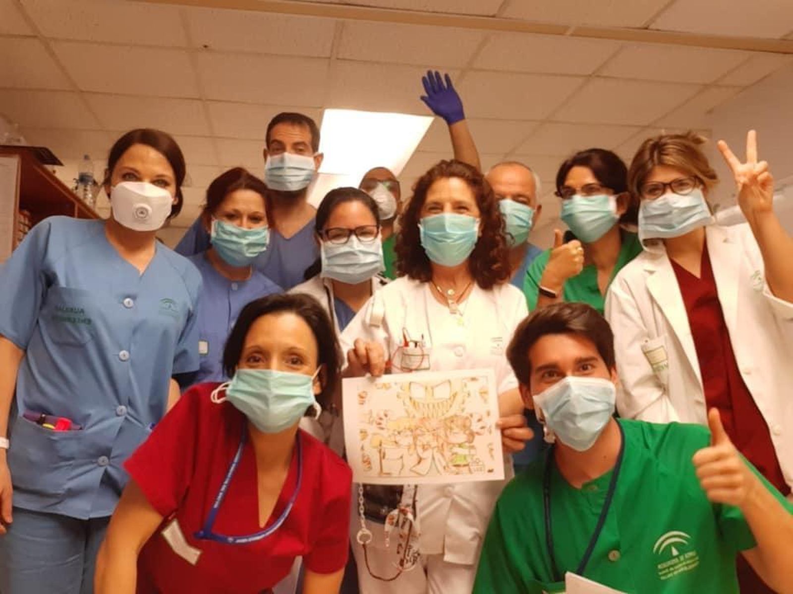 Coronavirus en Cádiz: Las imágenes de los dibujos que se han colocado en los hospitales Puerta del Mar y de Puerto Real