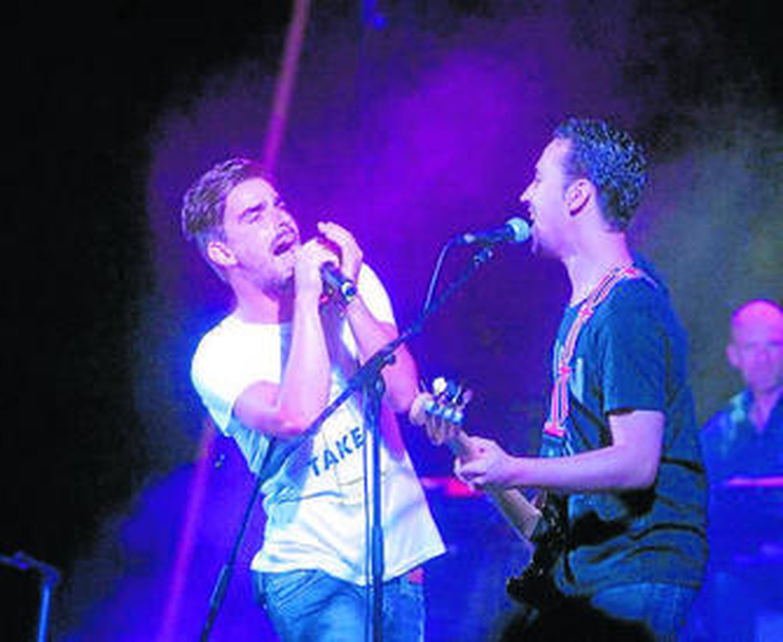 Melocos durante su actuación en Roquetas de Mar.