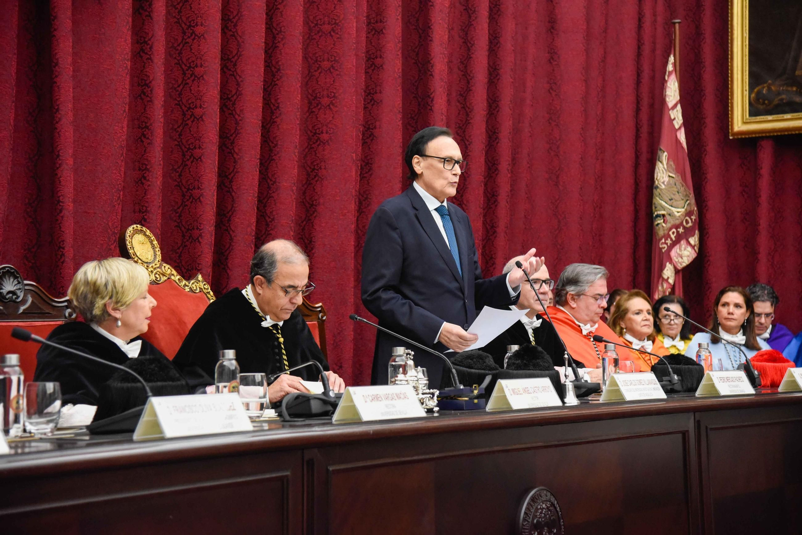 Acto de investidura de la nueva rectora de la US, Carmen Vargas