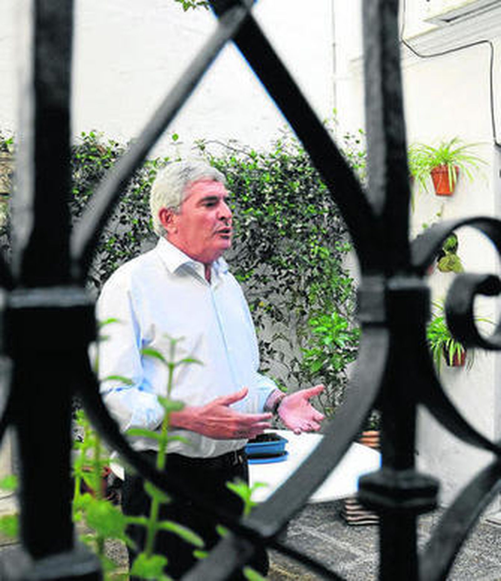 Juan Pablo Pérez Romero, en la casa donde murieron Fernán Caballero y García y Ramos.