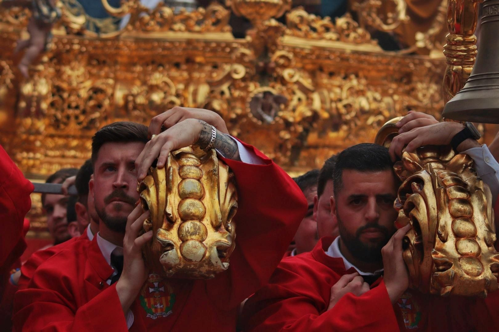 La Sagrada Cena en su procesión de este Jueves Santo en Málaga, en fotos