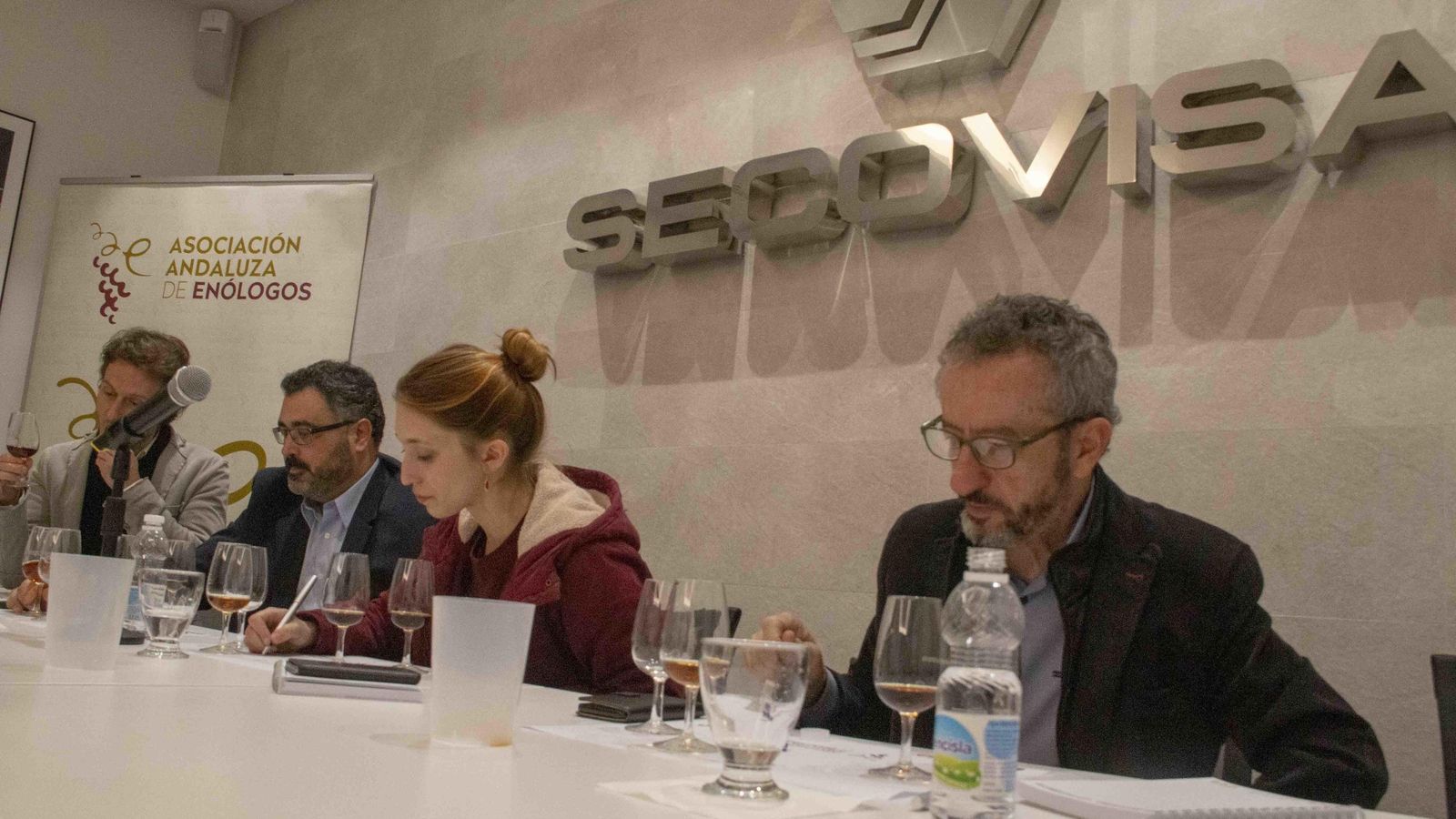 Una vez catados, había que señalar qué dos catavinos no contenían brandies.