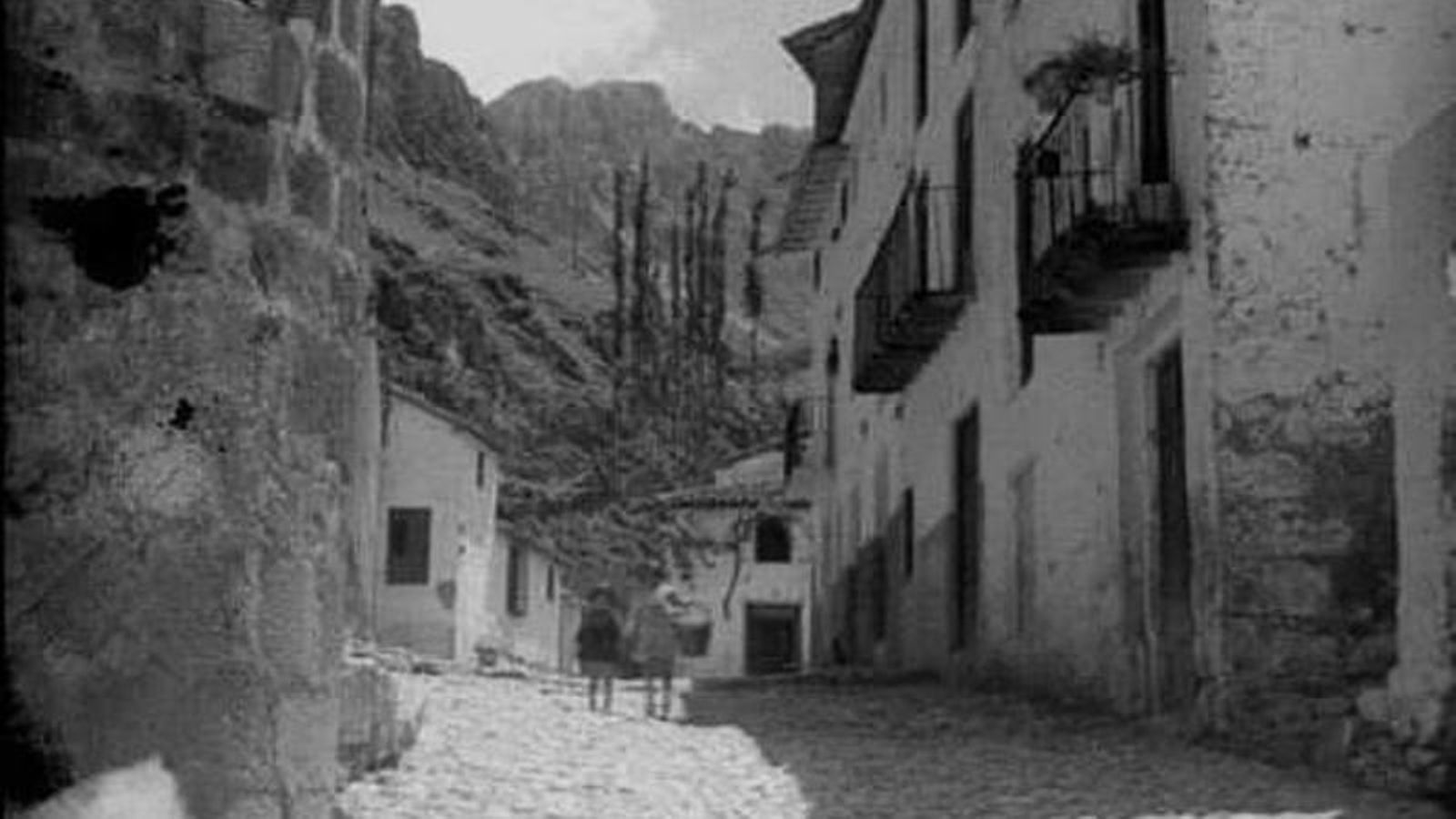 Calle Camino del Ángel, donde se sitúa la panadería.