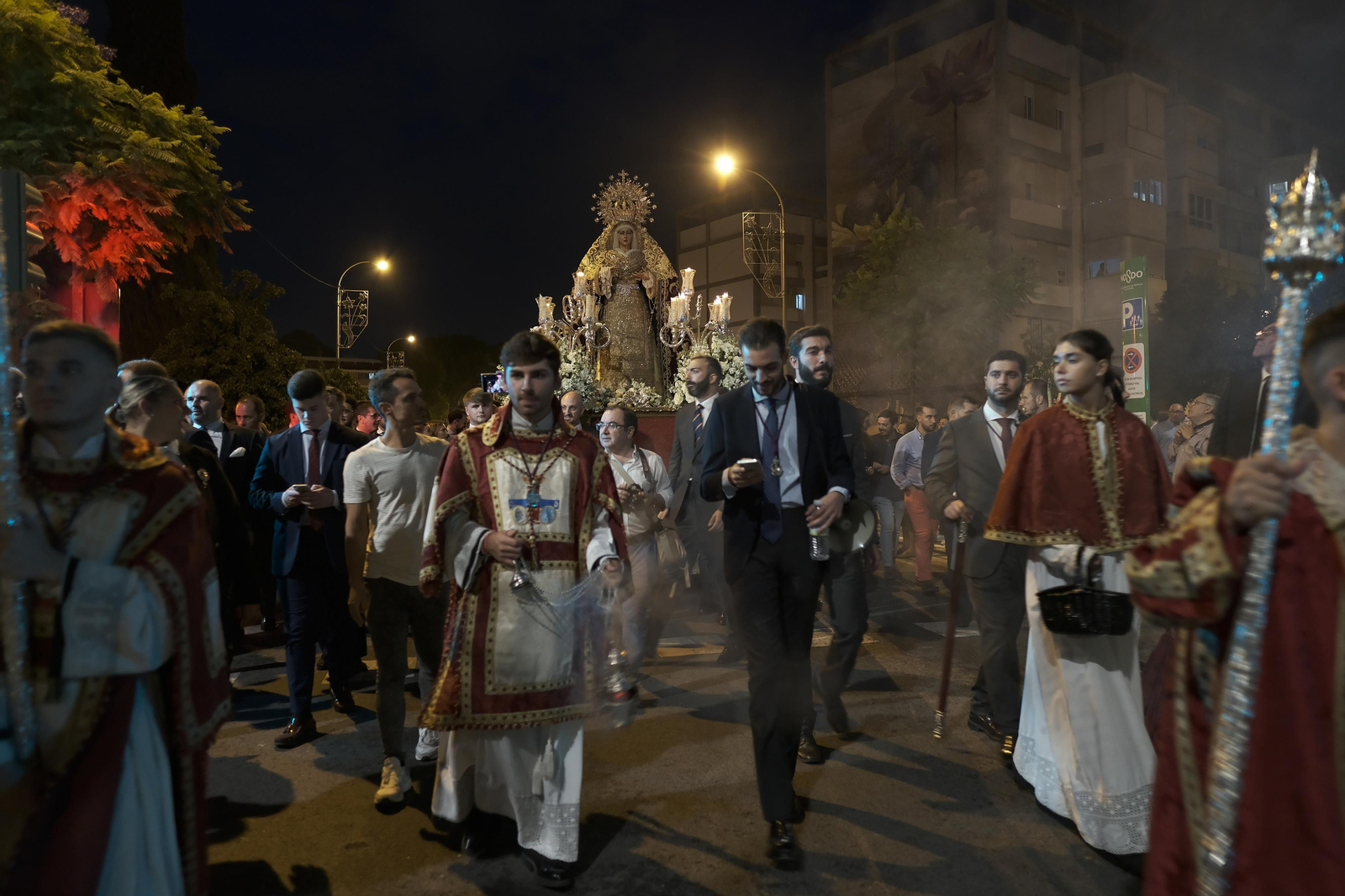 Las imágenes del rosario vespertino de la Virgen del Rosario de San Pablo