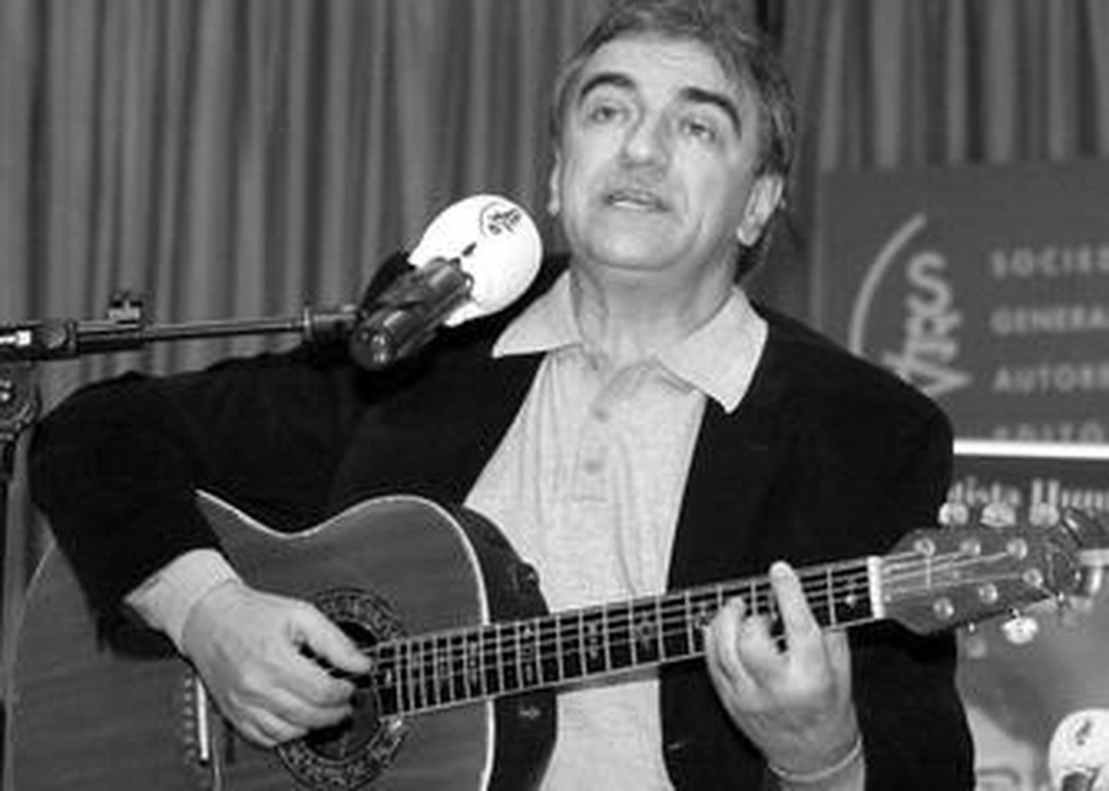 Fotografía de archivo del cantautor Joan Baptista Humet.