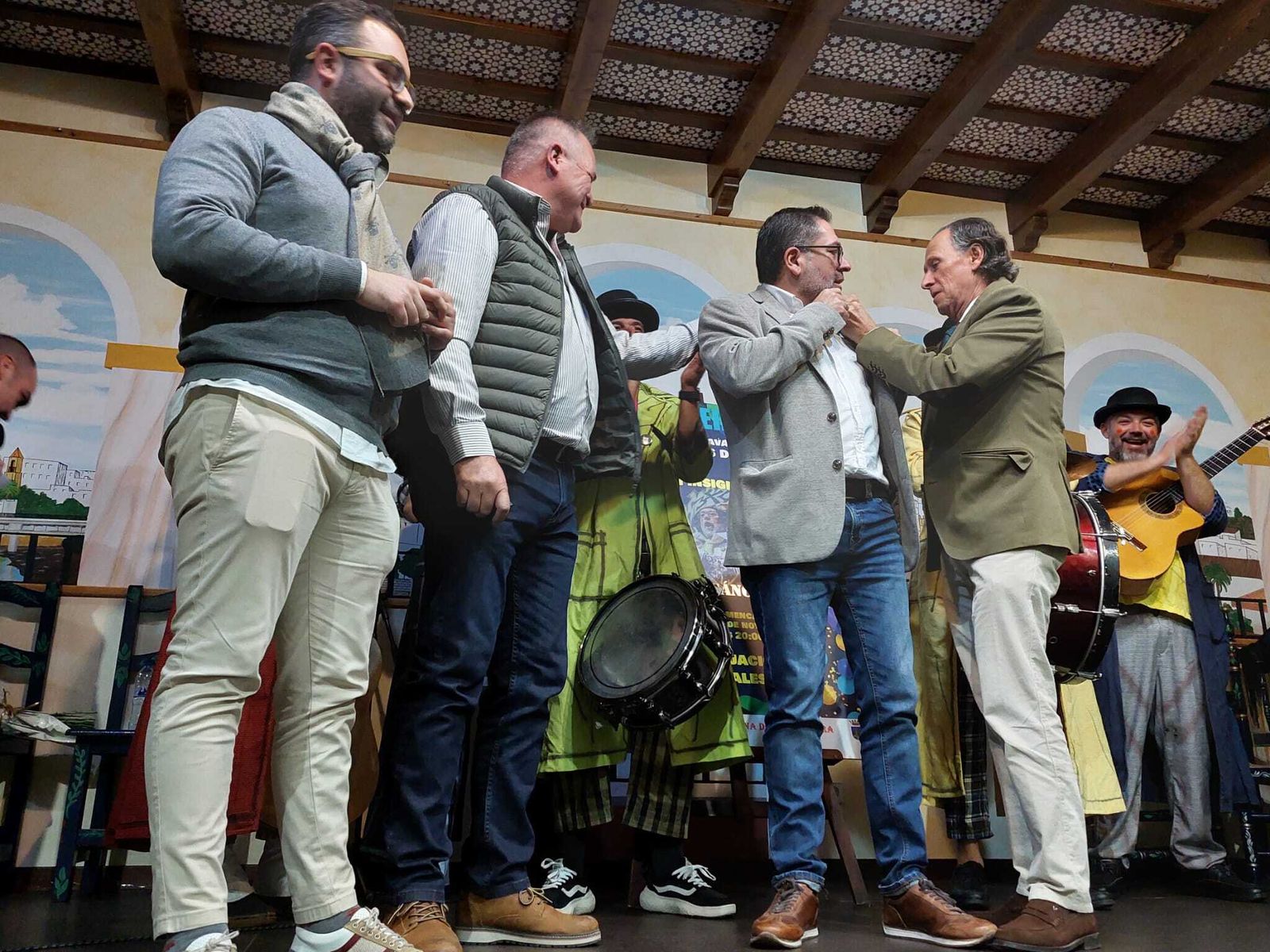 El alcalde presidió este acto, que tuvo lugar en la sede de la entidad.