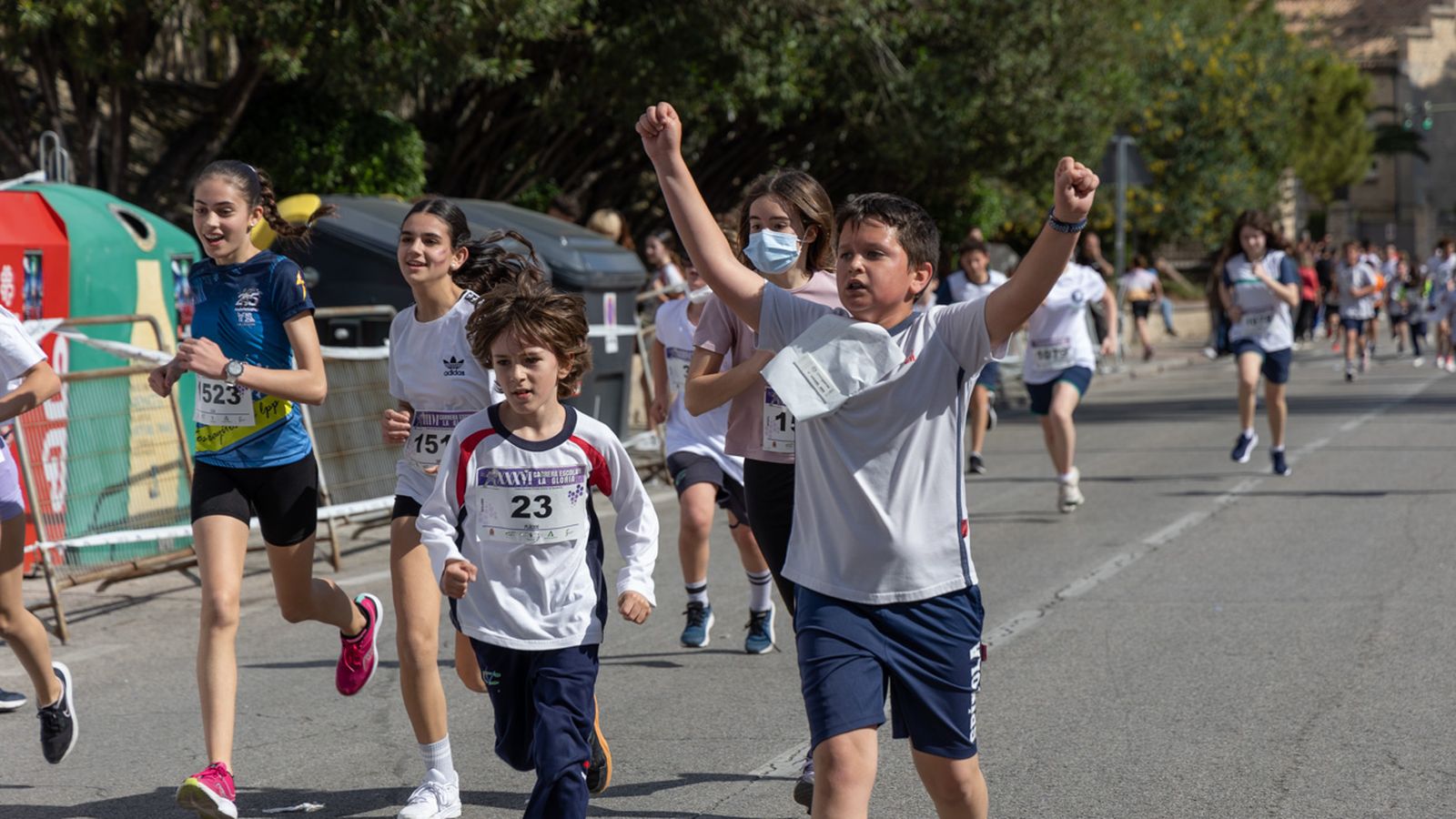 La carrera escolar de “La Gloria” que aúna inclusión y solidaridad, en imágenes