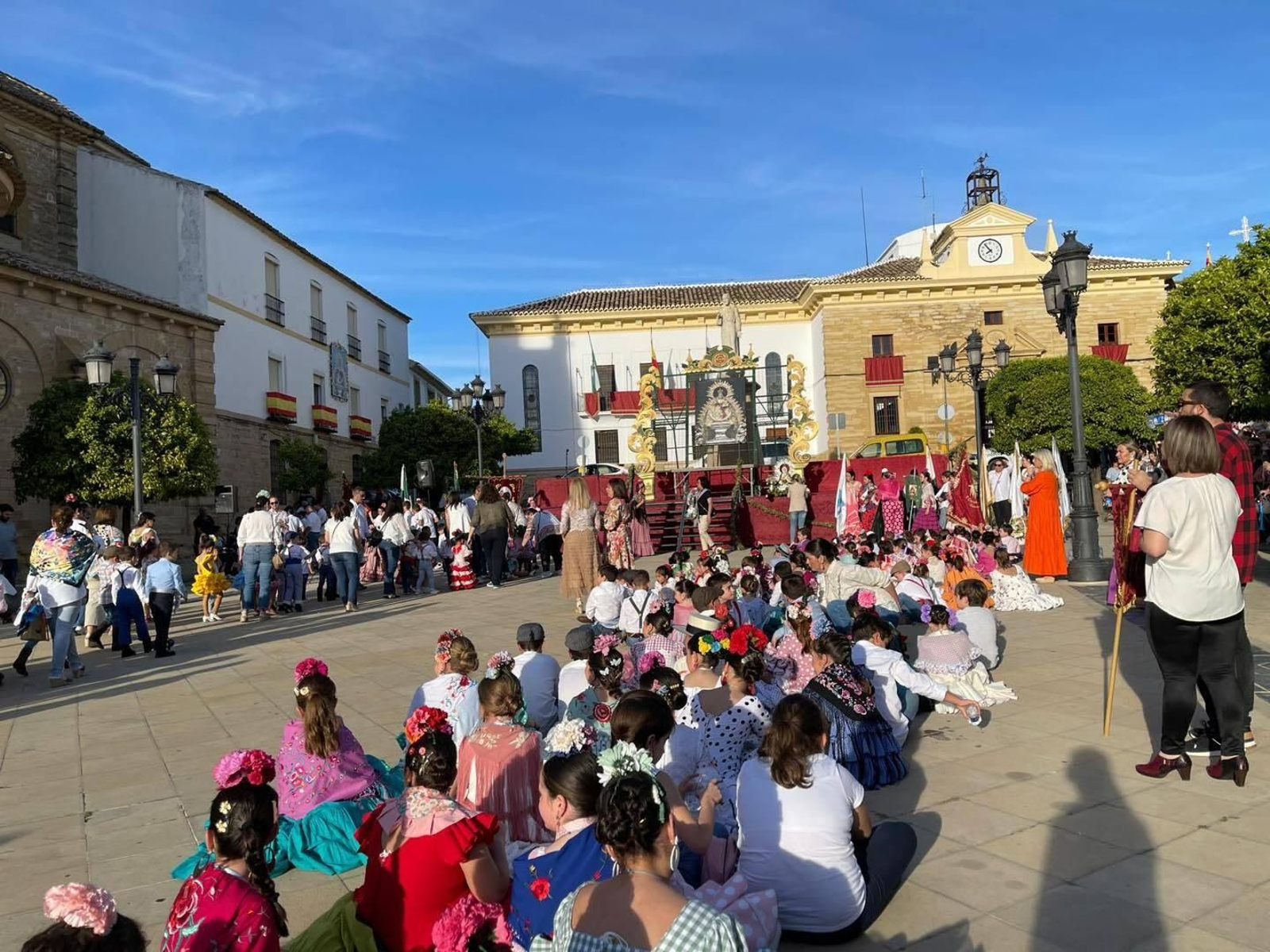 En imágenes: Los más pequeños celebran su romería escolar en Porcuna