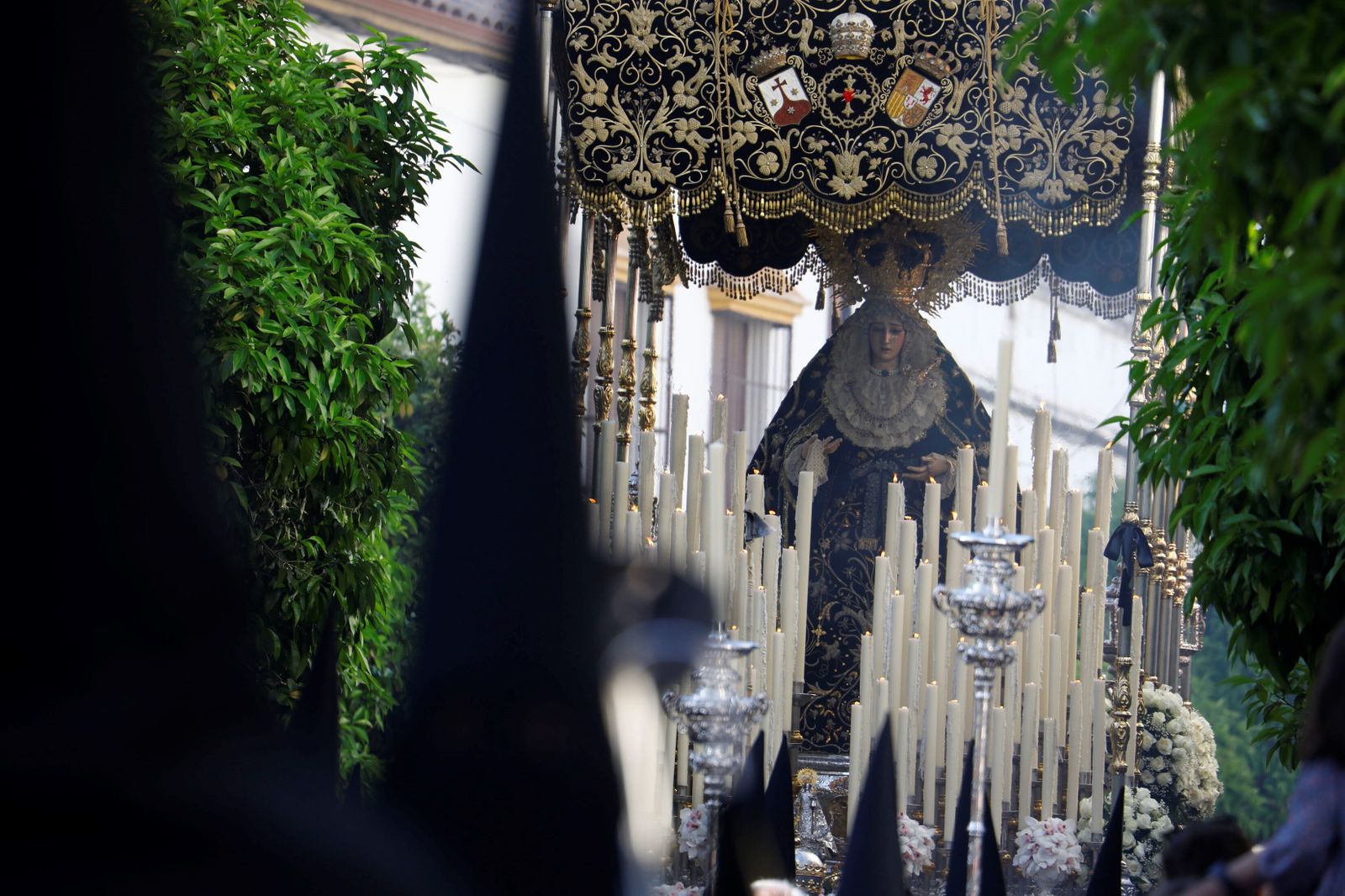 Jueves Santo en Córdoba: la procesión del Caído, en imágenes