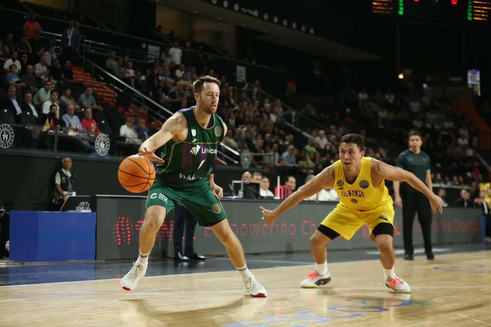 El Mersin-Unicaja, en fotos