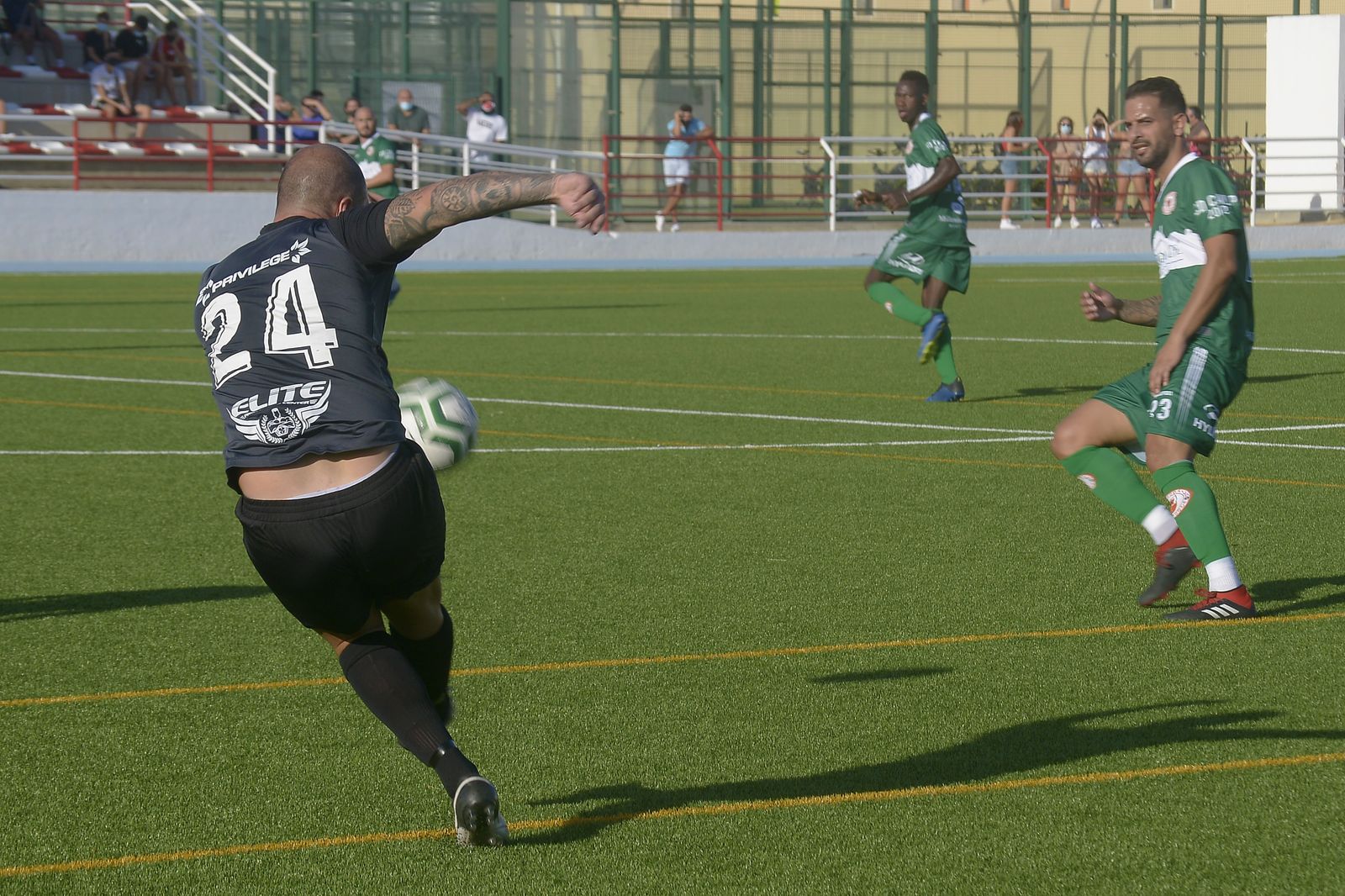 Fotos del partido entre UD San Roque y San Bernardo
