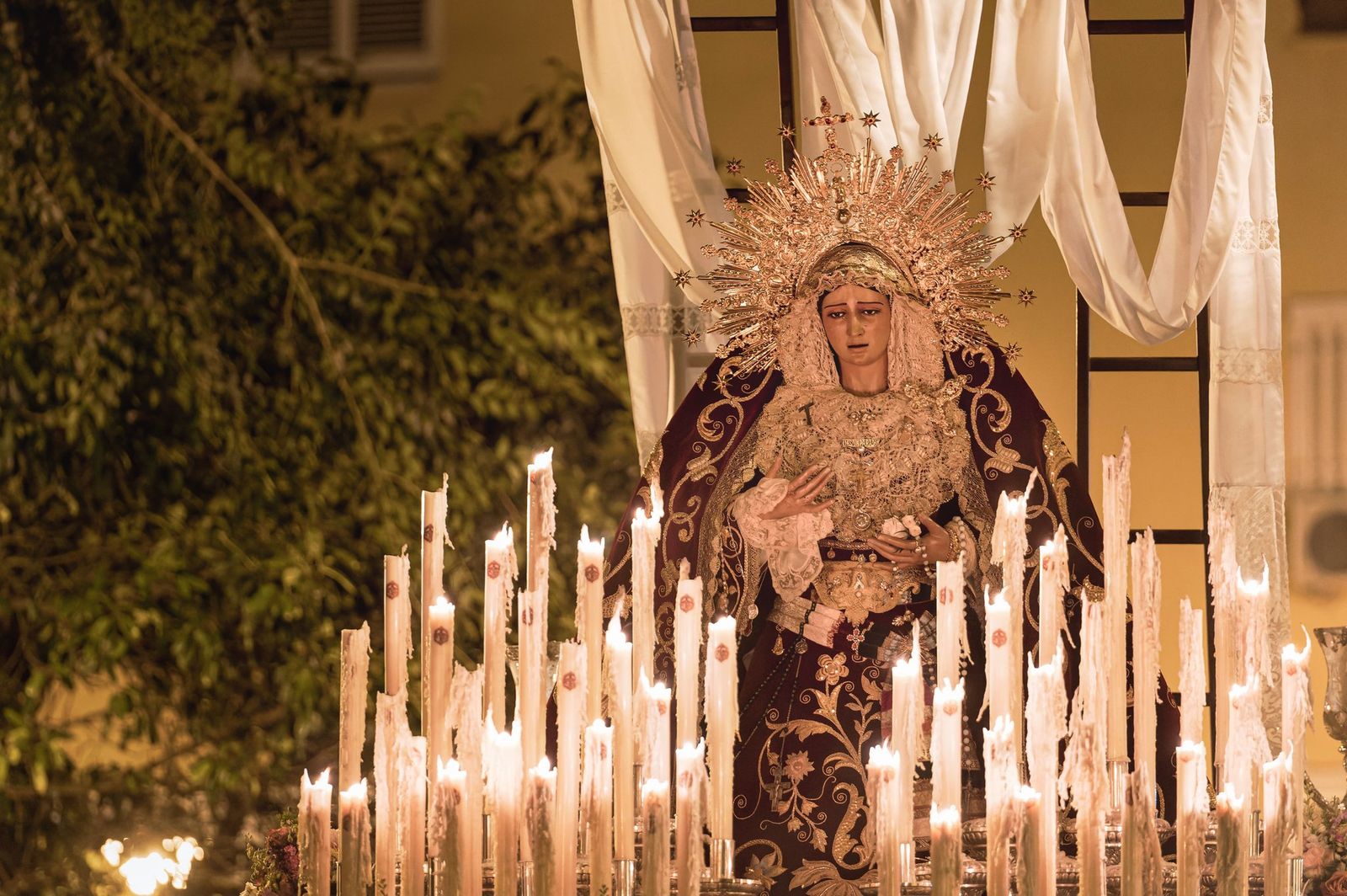 La Virgen de los Desamparados, que cumple cincuenta años entre sus vecinos