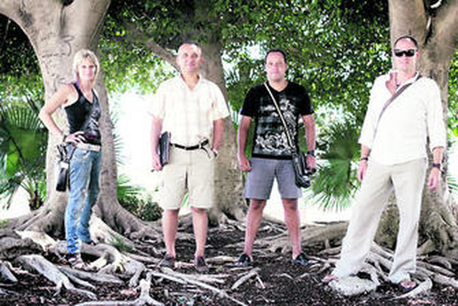 De izquierda a derecha, Ana González, Rafael Mesa, Juan Carlos Saucedo y Paco Medina, ex trabajadores de Delphi que formarán parte de la plantilla de Alestis.