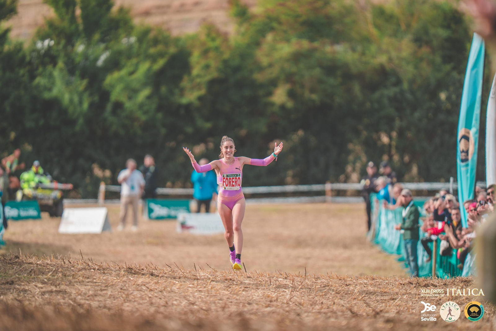 Búscate en las fotos del Cross de Itálica 2025 | 11